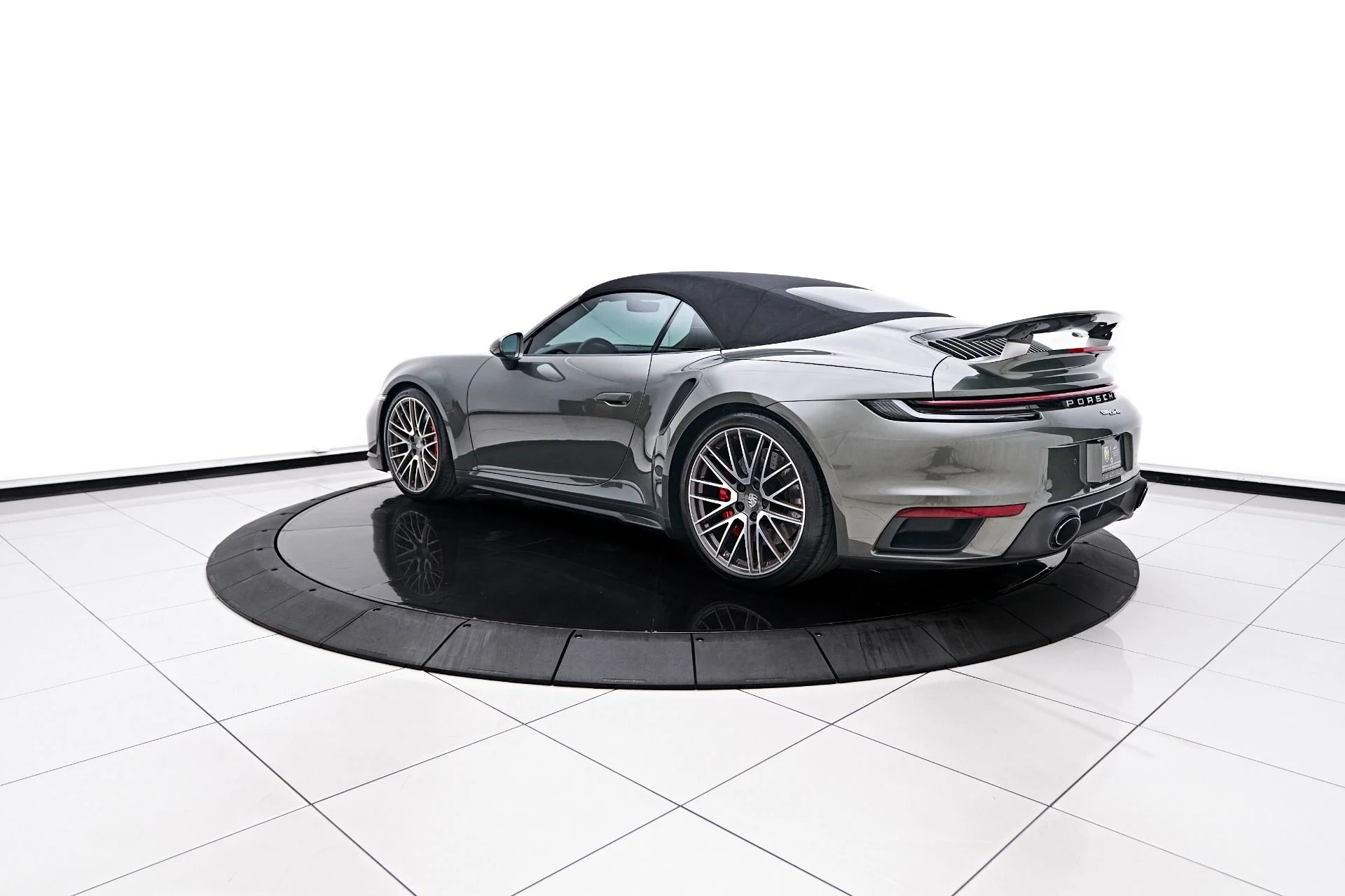 mph011_1230517524_Used_2022_Porsche_911_Turbo_1750358971_31f78fdb81