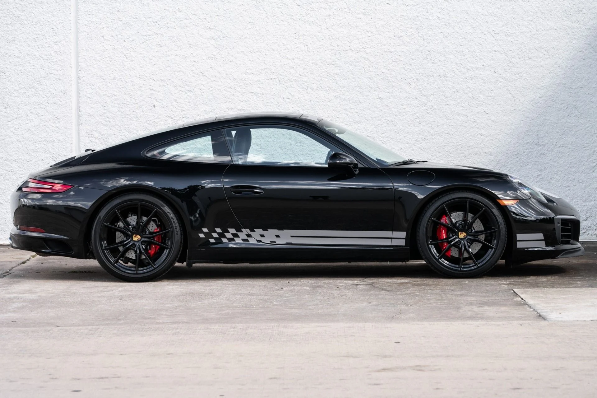 mph011_1231716414_Used_2017_Porsche_911_Carrera_S_1759960379_6daaae0e1b