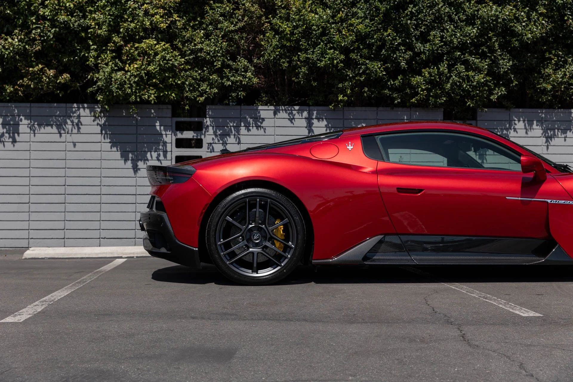 mph011_1233653793_Used_2022_Maserati_MC_20_1747769258_eda23cc831