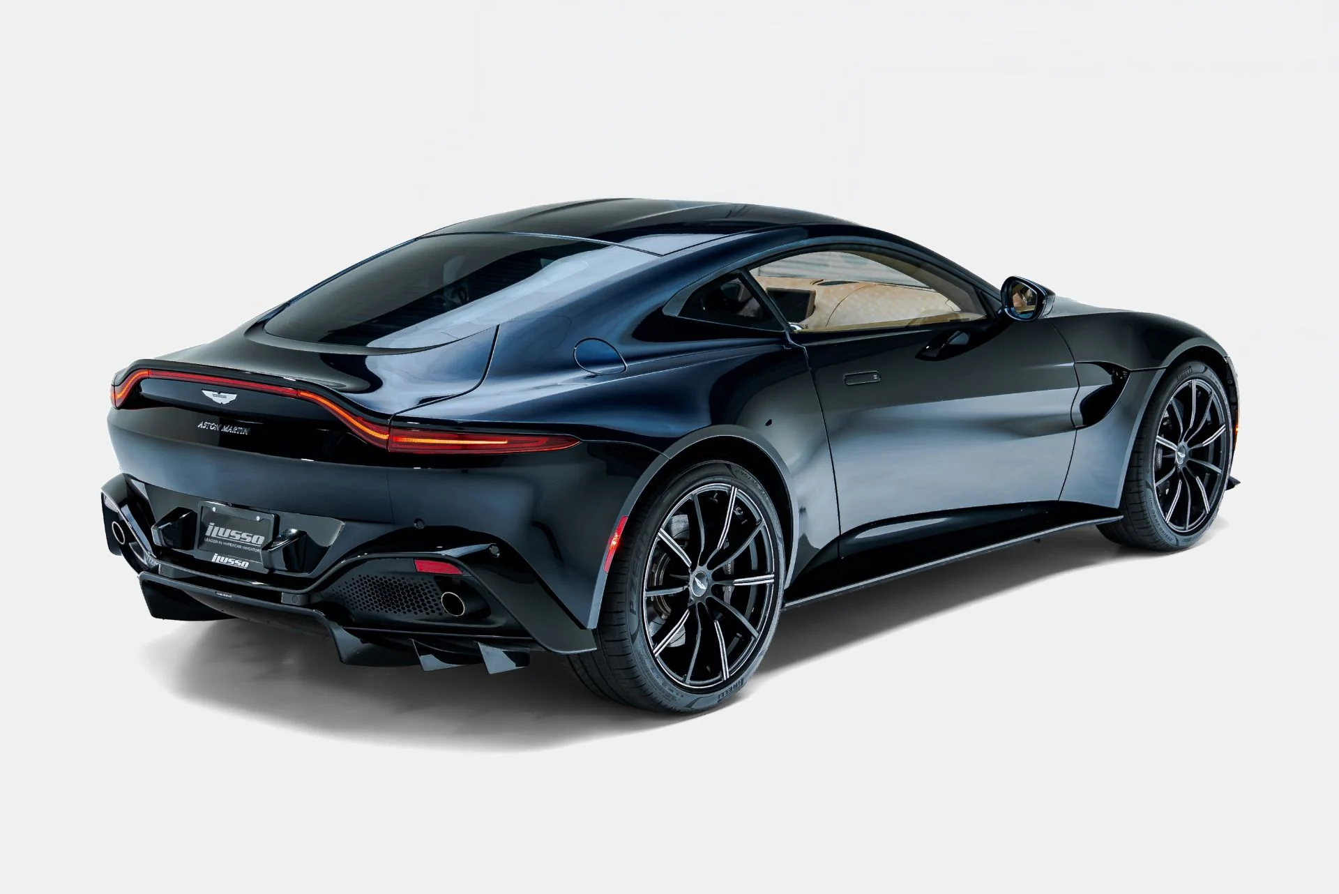 mph011_1237155758_Used_2019_Aston_Martin_Vantage_1793290900_2e2cd8424a