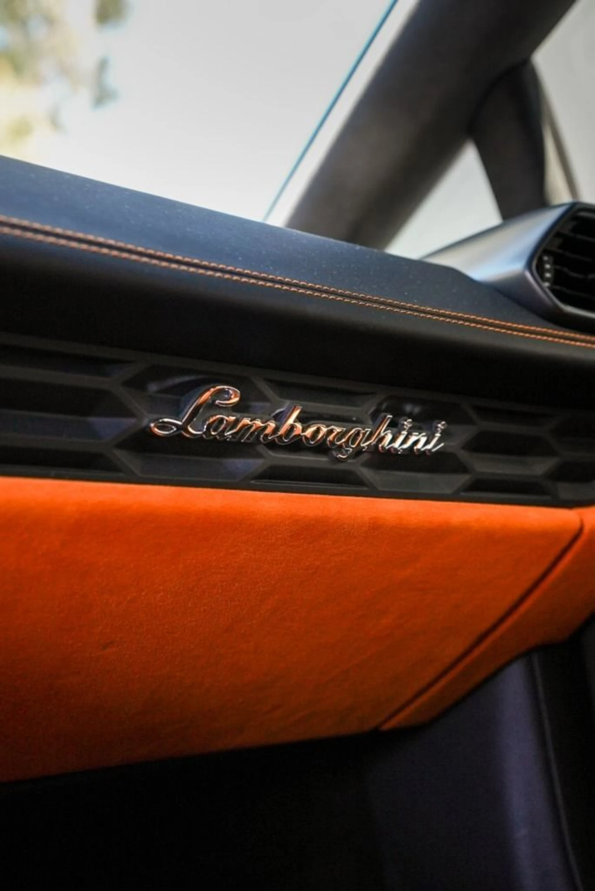 mph011_1238188380_Used_2015_Lamborghini_Huracan_LP_610_4_1782164157_8bafd1c928