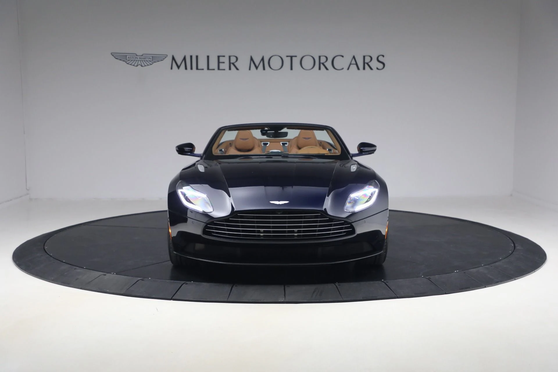 mph011_1239230323_Used_2019_Aston_Martin_DB_11_Volante_1770764888_5492f3bd10