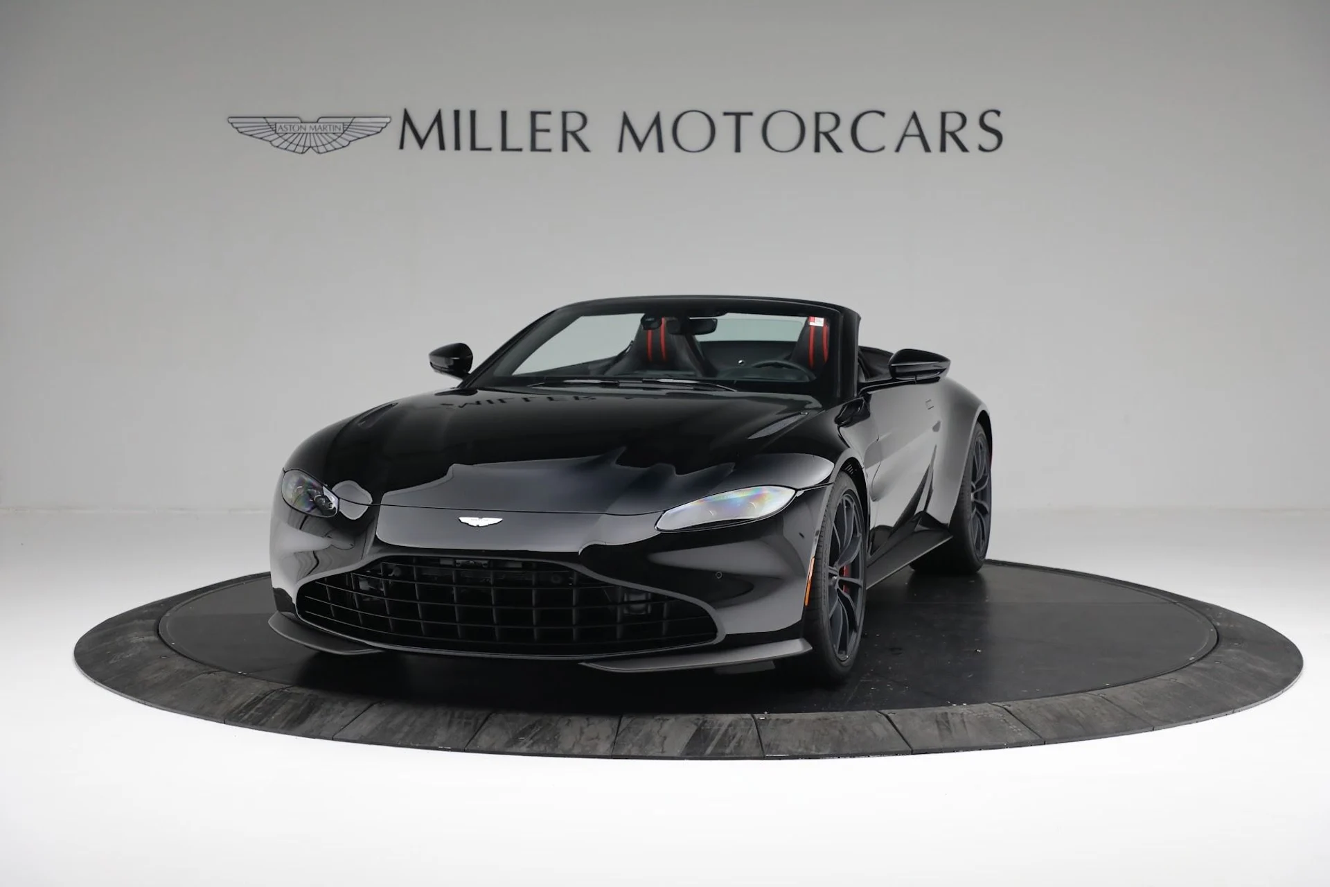 mph011_123932927_Used_2021_Aston_Martin_Vantage_Roadster_1b7fe69807