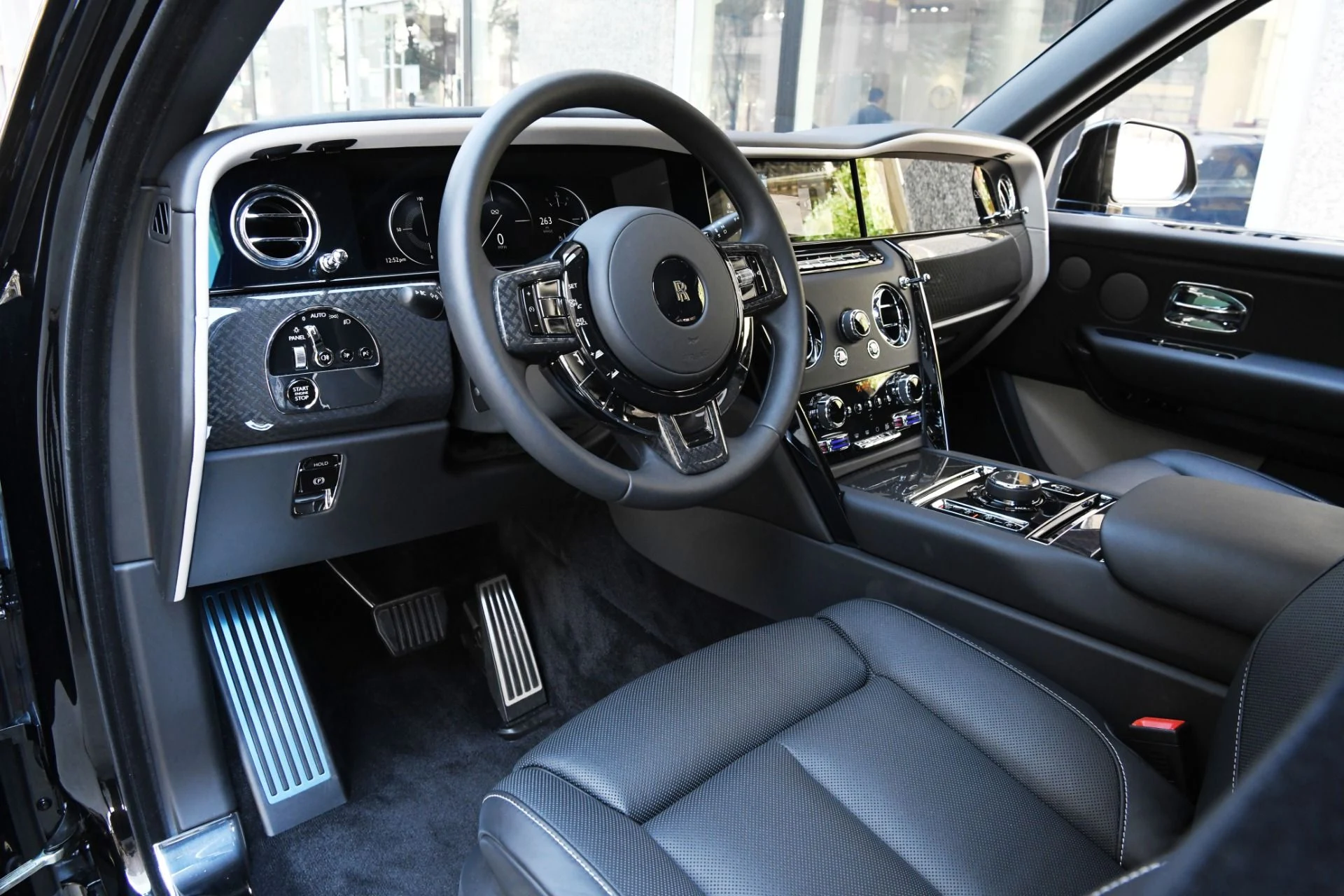 mph011_1240659278_11731_p13_l_747ebcfe5d