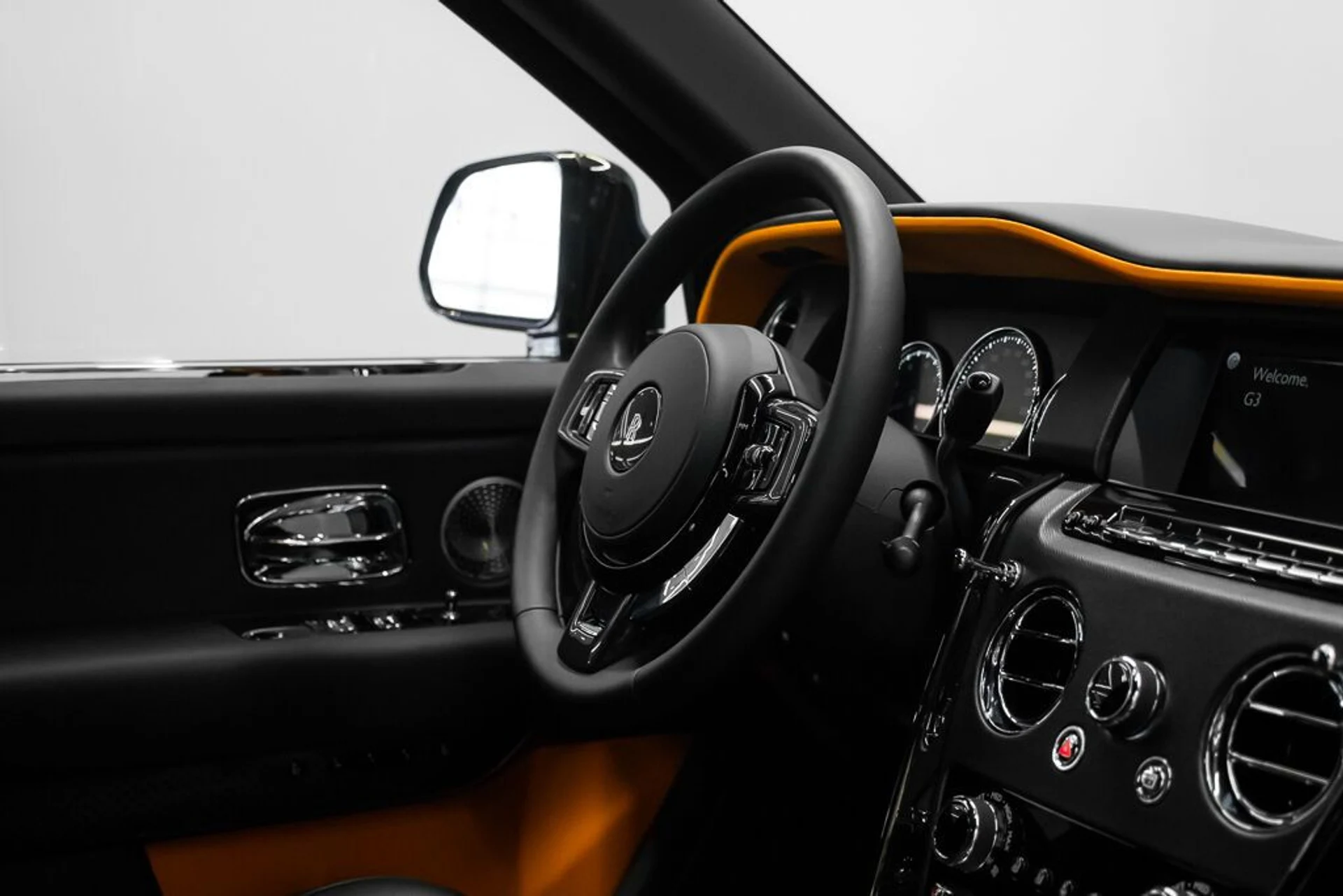 mph011_1242417475_rolls_royce_cullinan_2023_jpg_v_1758918548_da9bd7d541
