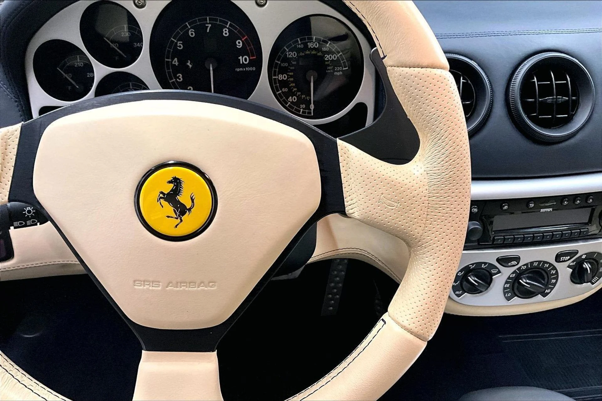 mph011_1248151095_eca535205a96440095a3e526de115050_c11fecefff