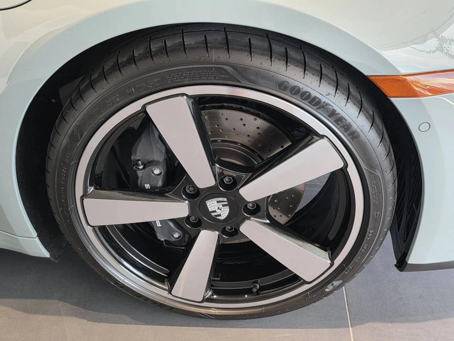 mph011_1252595991_1280_7ceb27be2b