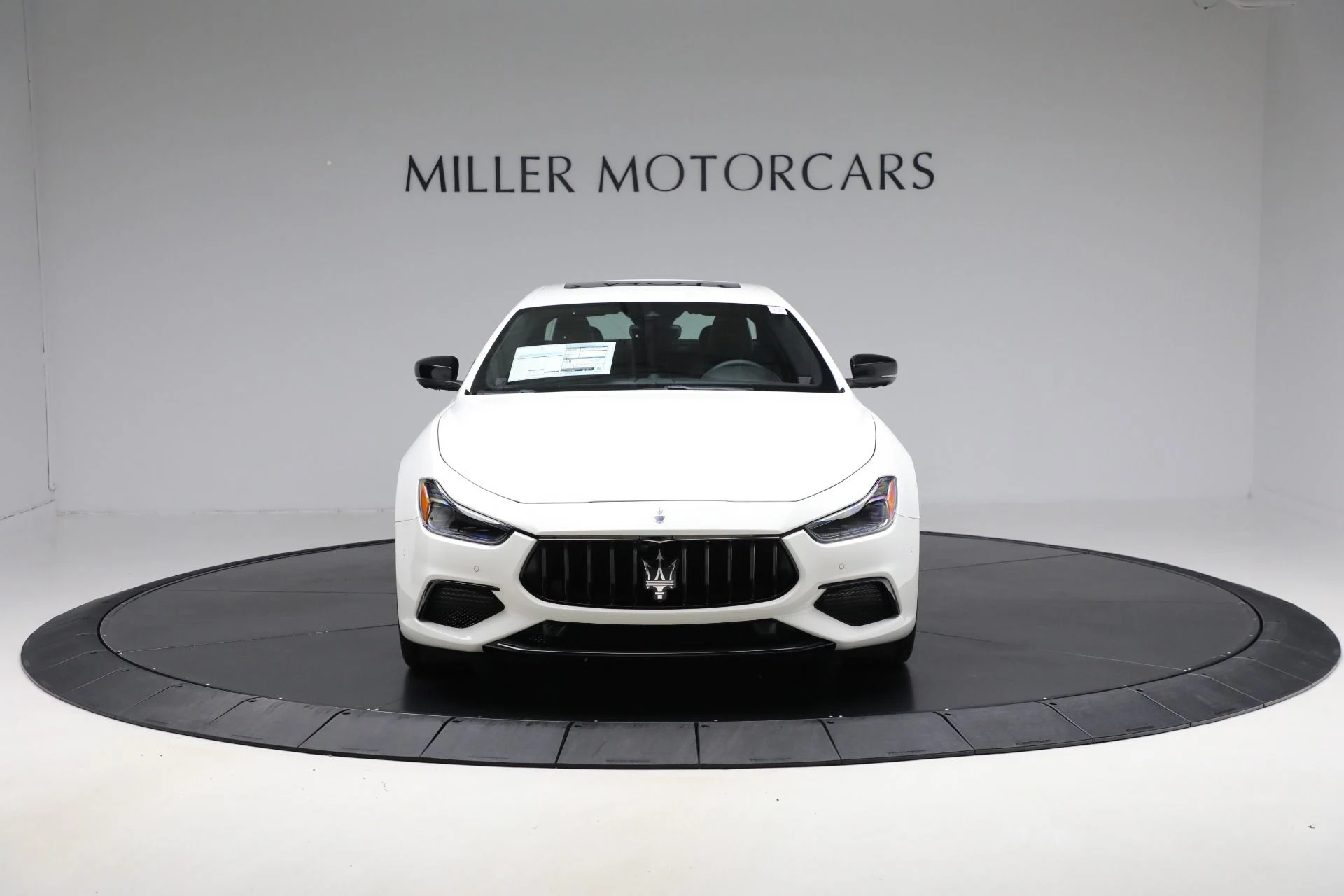 mph011_1254224586_New_2024_Maserati_Ghibli_Modena_Ultima_Q4_1a41bf3c90