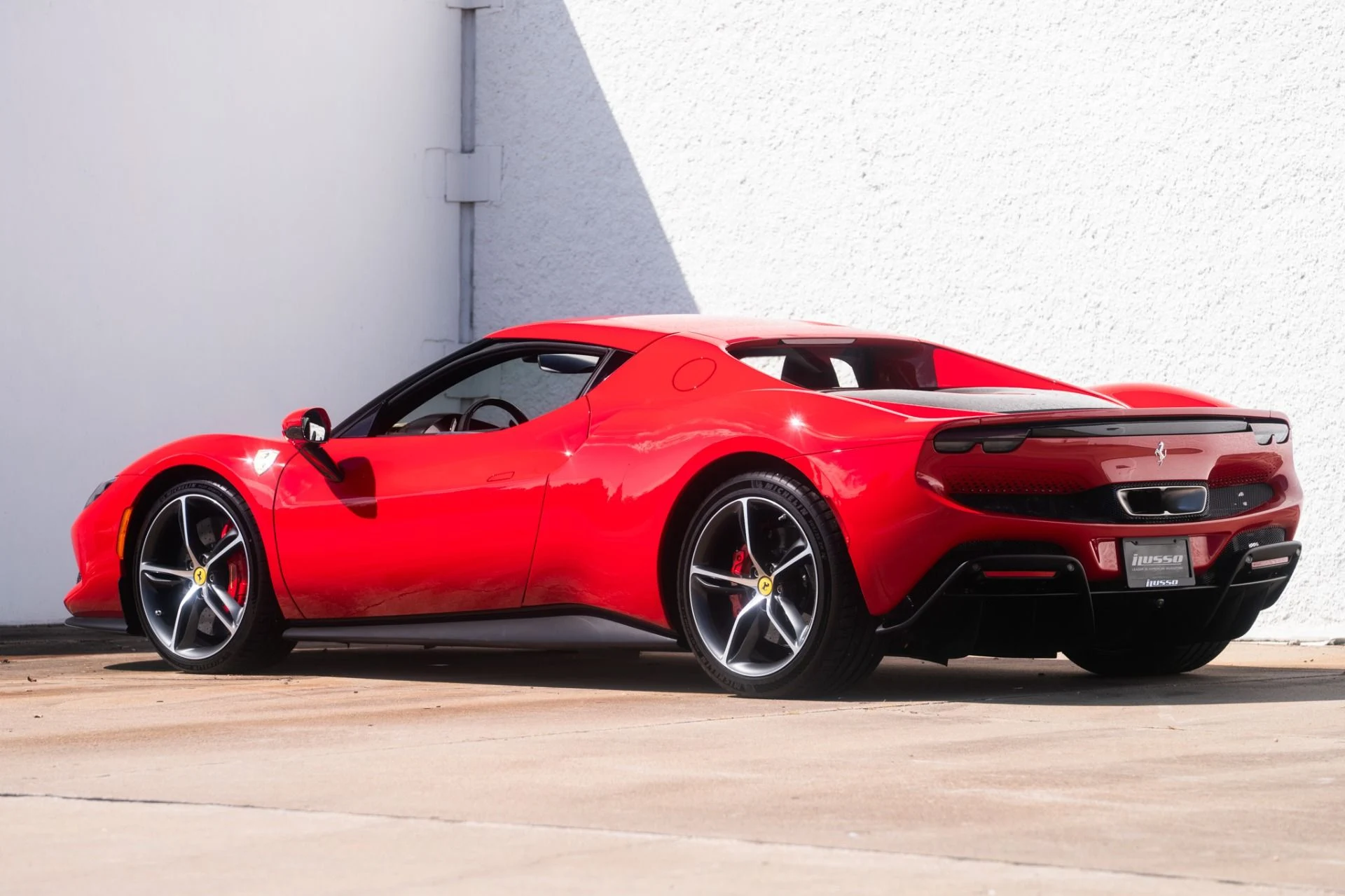 mph011_1254323569_Used_2023_Ferrari_296_GTB_1758824324_2ade6e81dd