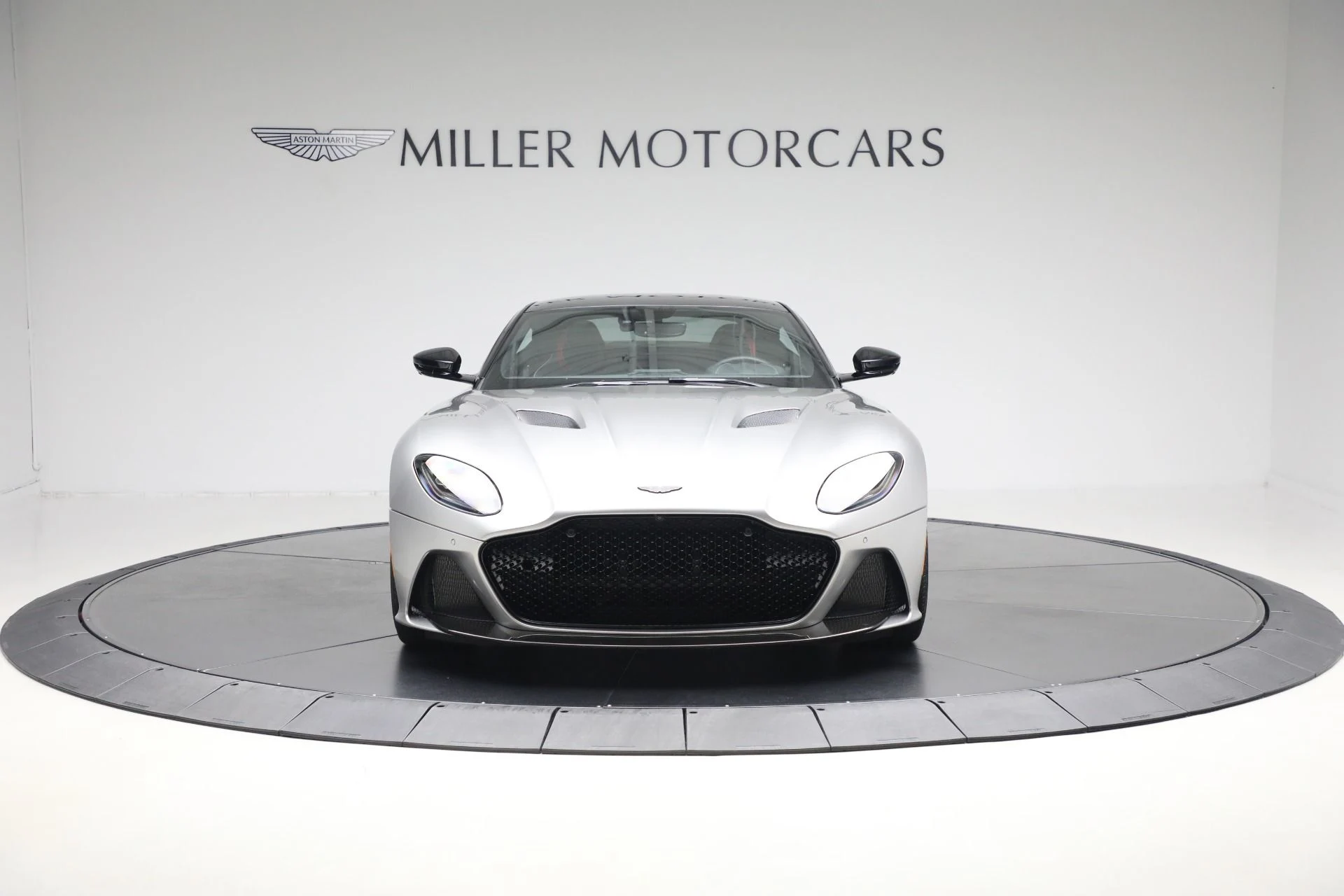 mph011_125464865_Used_2023_Aston_Martin_DBS_Superleggera_f46e75e154