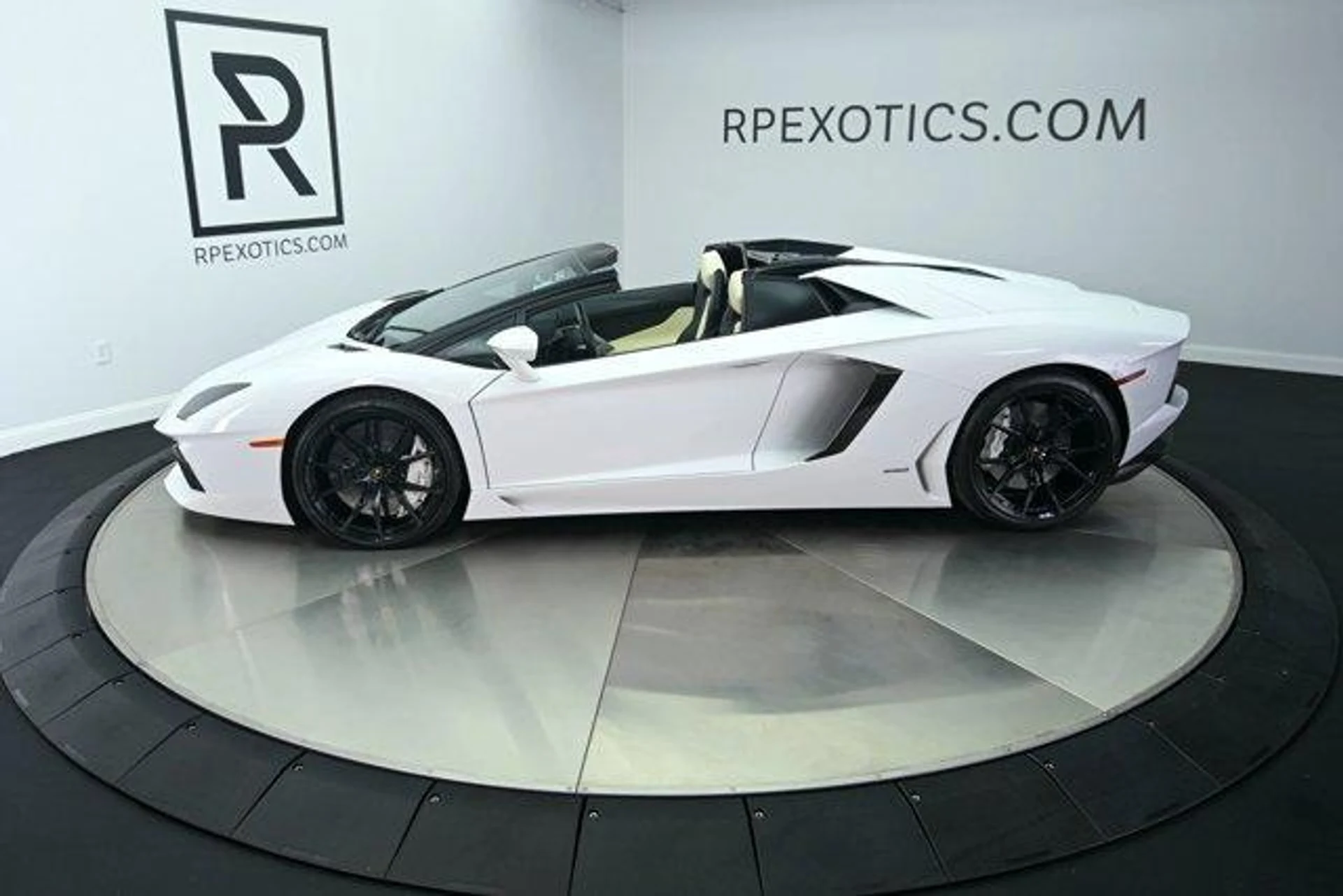 mph011_1256884221_DI_7_C_Ag_EP_Slk_Ry_Za_P_Xzp0y0_Eqhv_U_00f8217f52