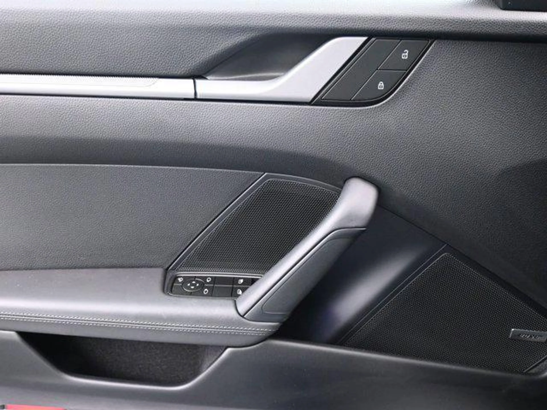 mph011_1259558287_UHY_Qe_GL_Tr_HP_Hb_F_Tip_C_Ii5_By_VB_w_7497a5a51f