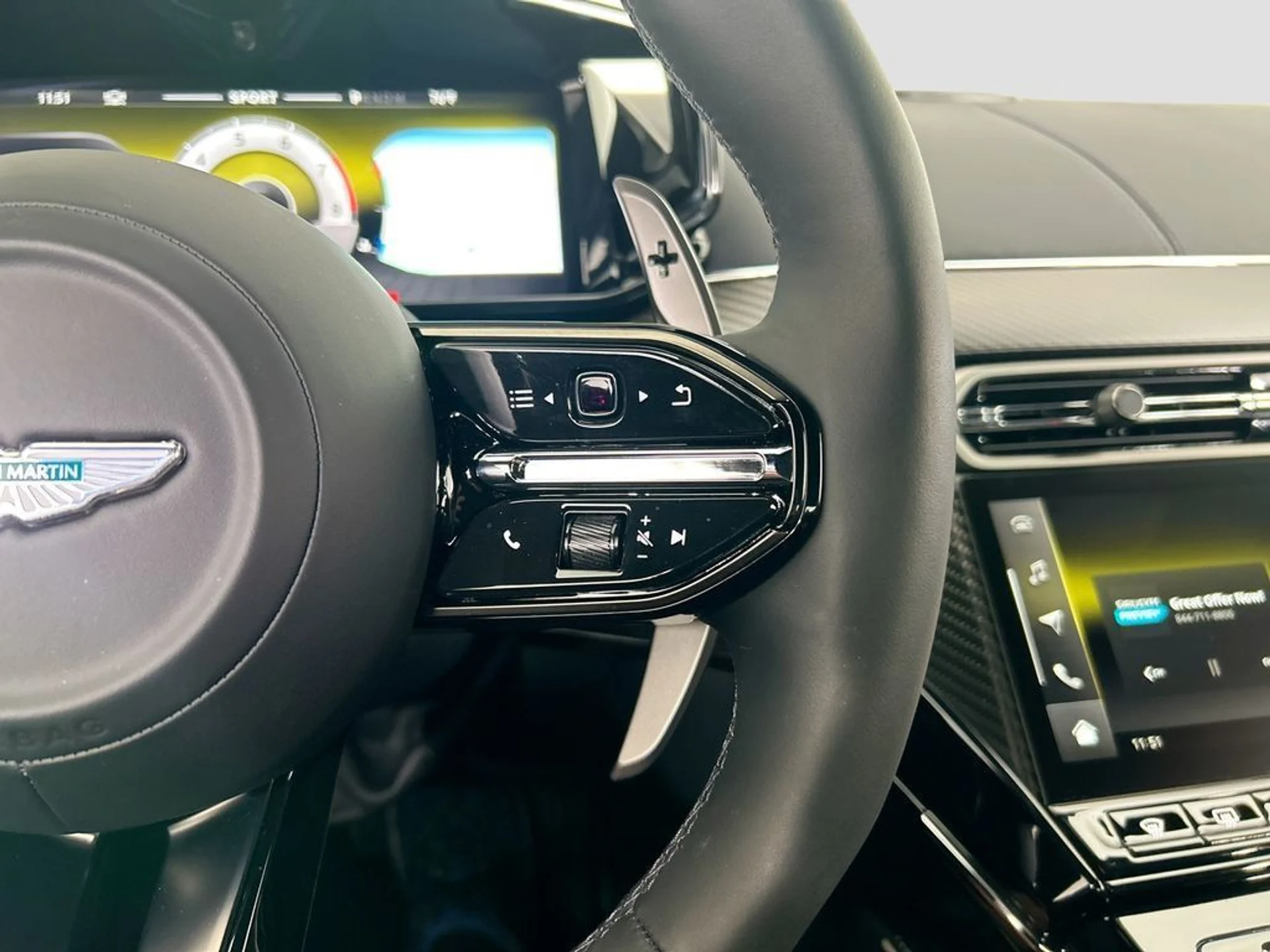 mph011_1260709433_used_2026_aston_martin_vantage_coupe_8119_23019330_12_1024_a8395f0760