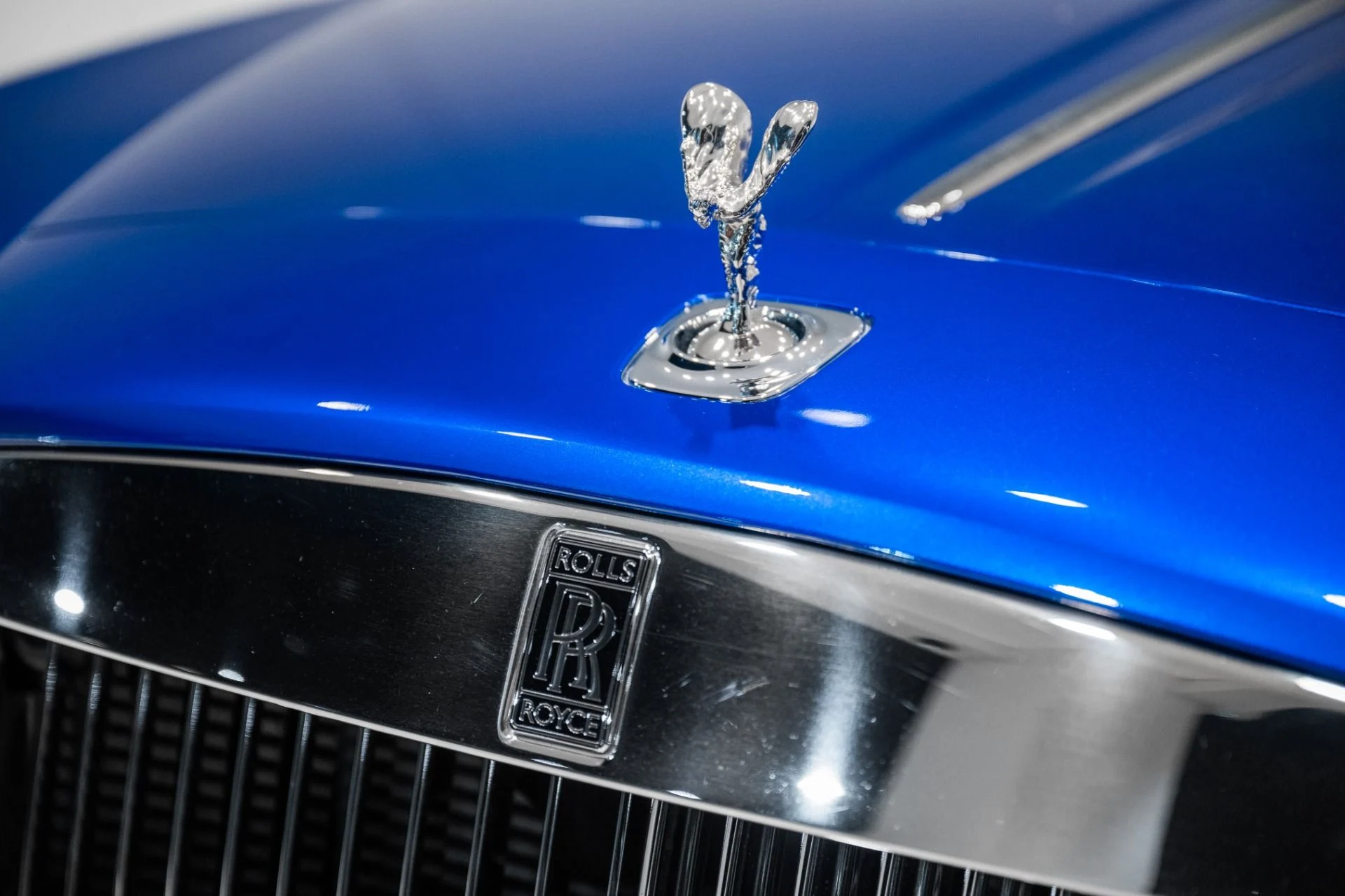 mph011_1262443223_Used_2017_Rolls_Royce_Dawn_1793121590_67f08e8f48