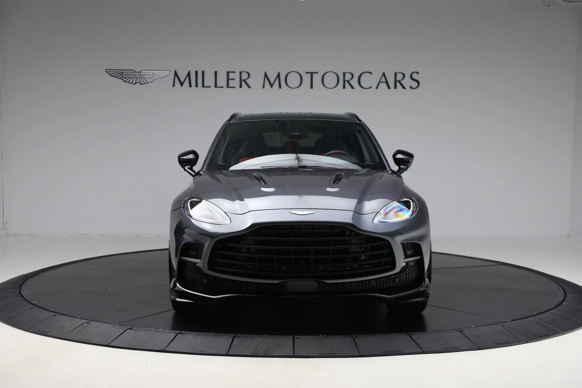 mph011_1265840837_New_2025_Aston_Martin_DBX_707_b5edb5f934