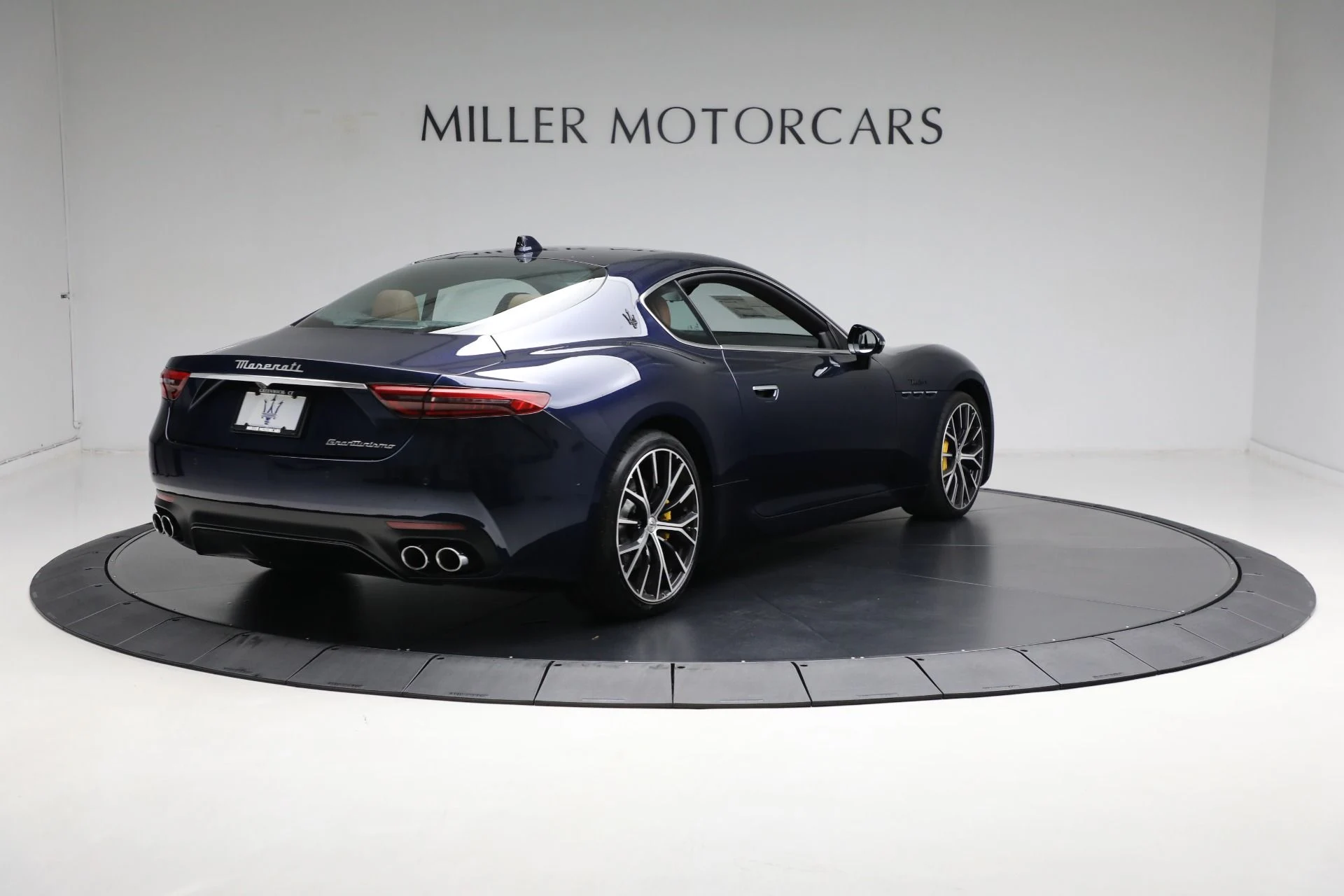 mph011_1280519620_Used_2024_Maserati_Gran_Turismo_Modena_1763650491_61ab818da9