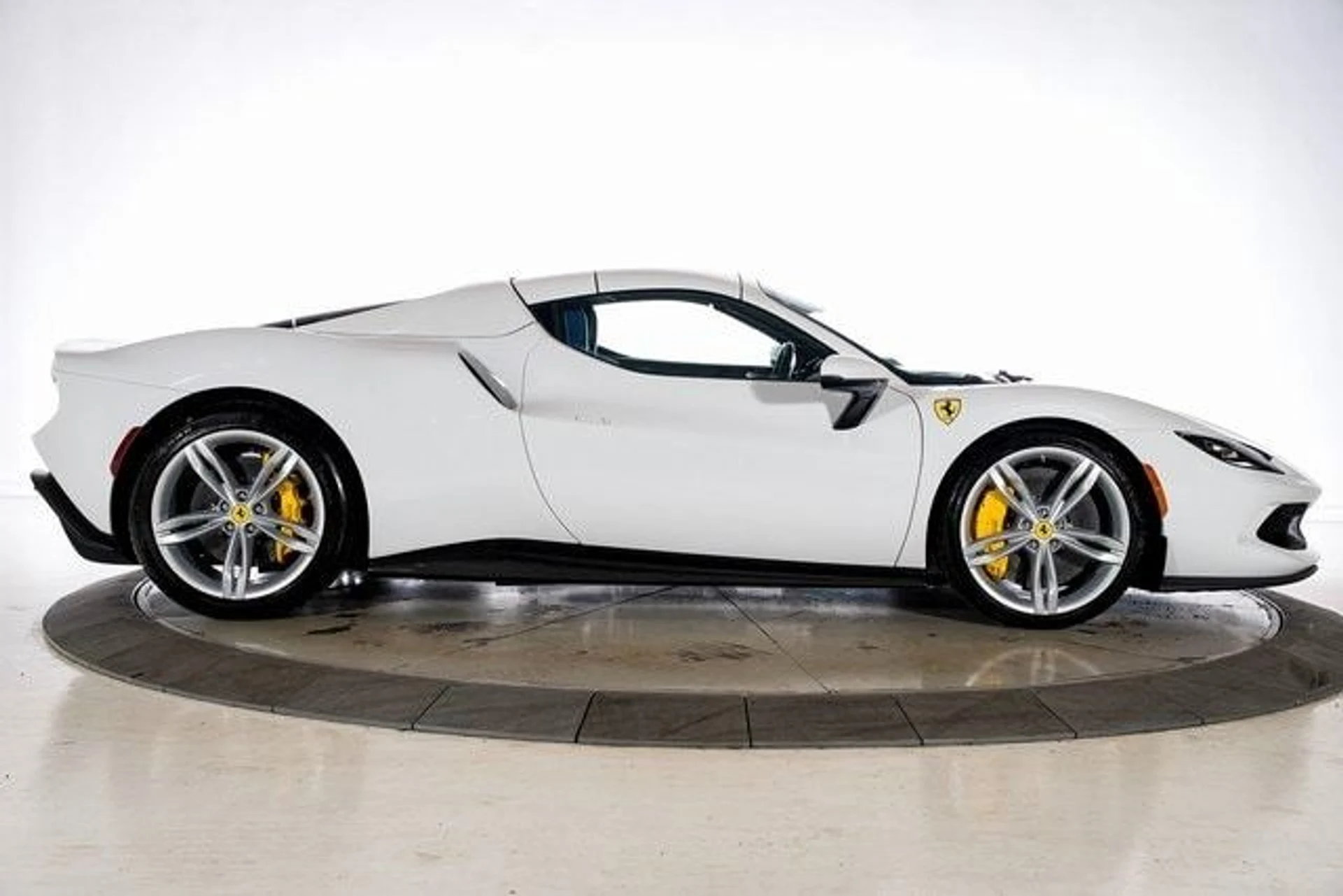 mph011_1282846968_ed8106684513842bbdb25b595f1737f1x_fb7f803678