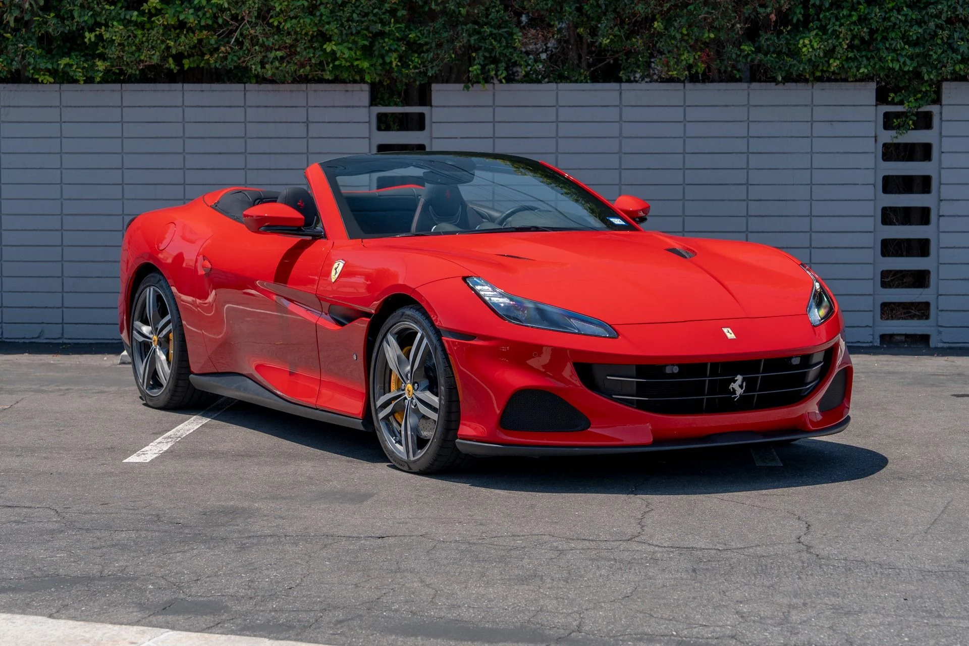mph011_1283101541_Used_2022_Ferrari_Portofino_M_1754671889_910fbd1e24