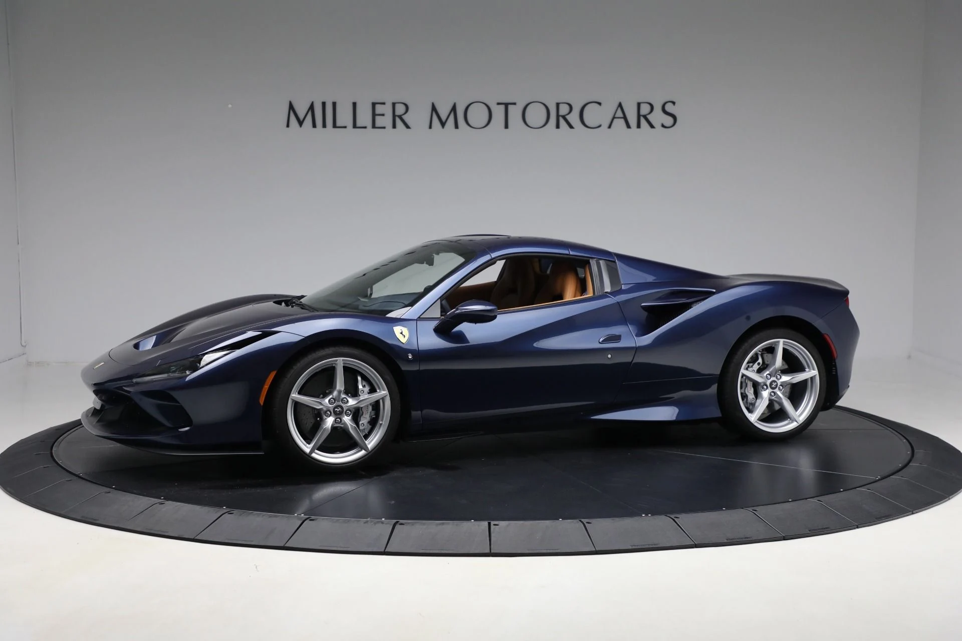 mph011_1285255350_Used_2022_Ferrari_F8_Spider_0f6a7a40e8
