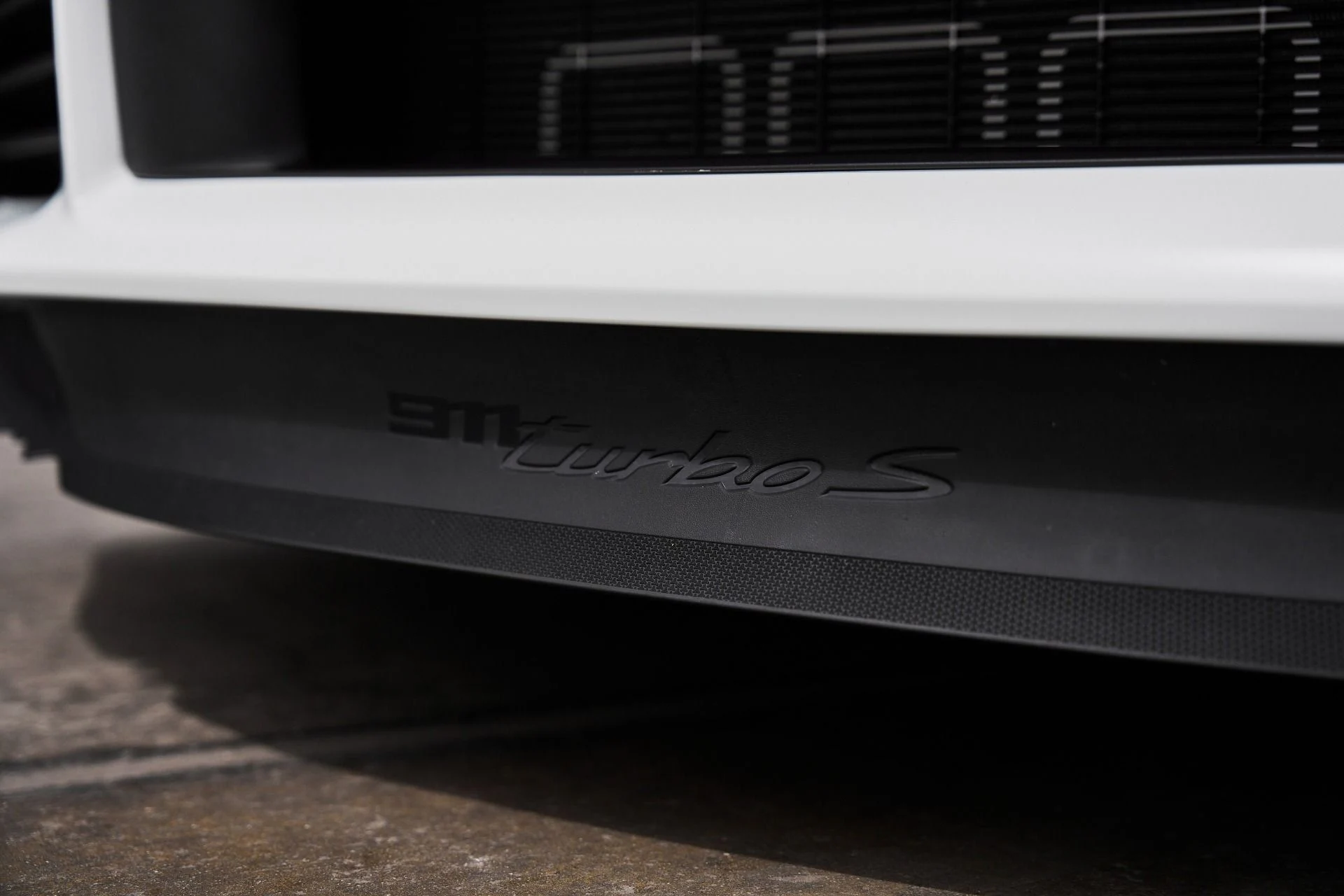 mph011_12861361_Used_2024_Porsche_911_Turbo_S_1776446275_1e9856b2e0