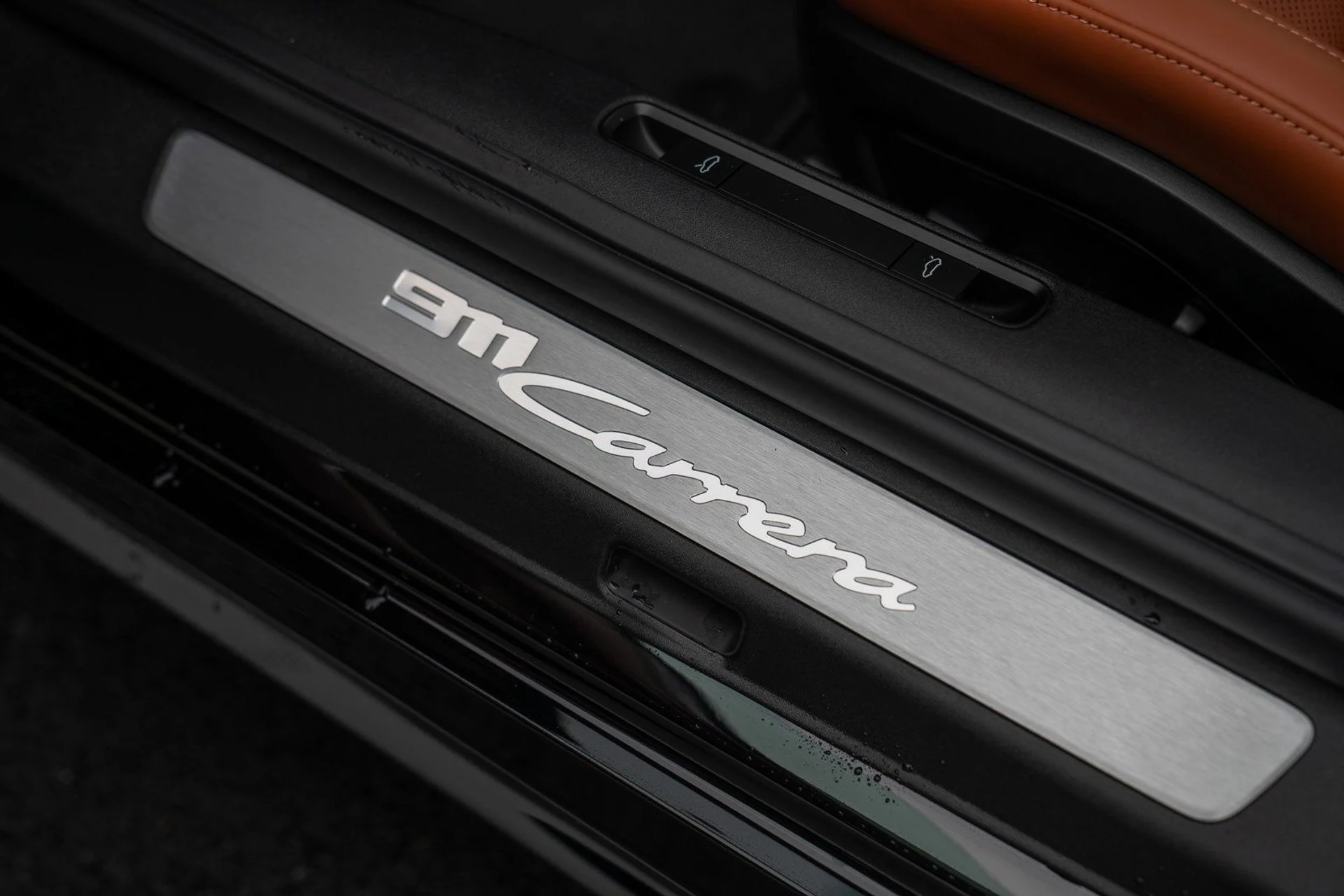 mph011_1286715151_75d22b85af479f8e11a2f1b7a2e73917x_2398819efc