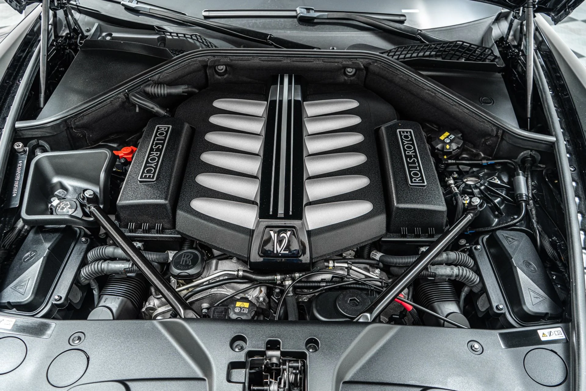 mph011_1287776352_Used_2015_Rolls_Royce_Wraith_Driver_Assistance_1_Low_Miles_V12_Power_1774989335_2b4196d821