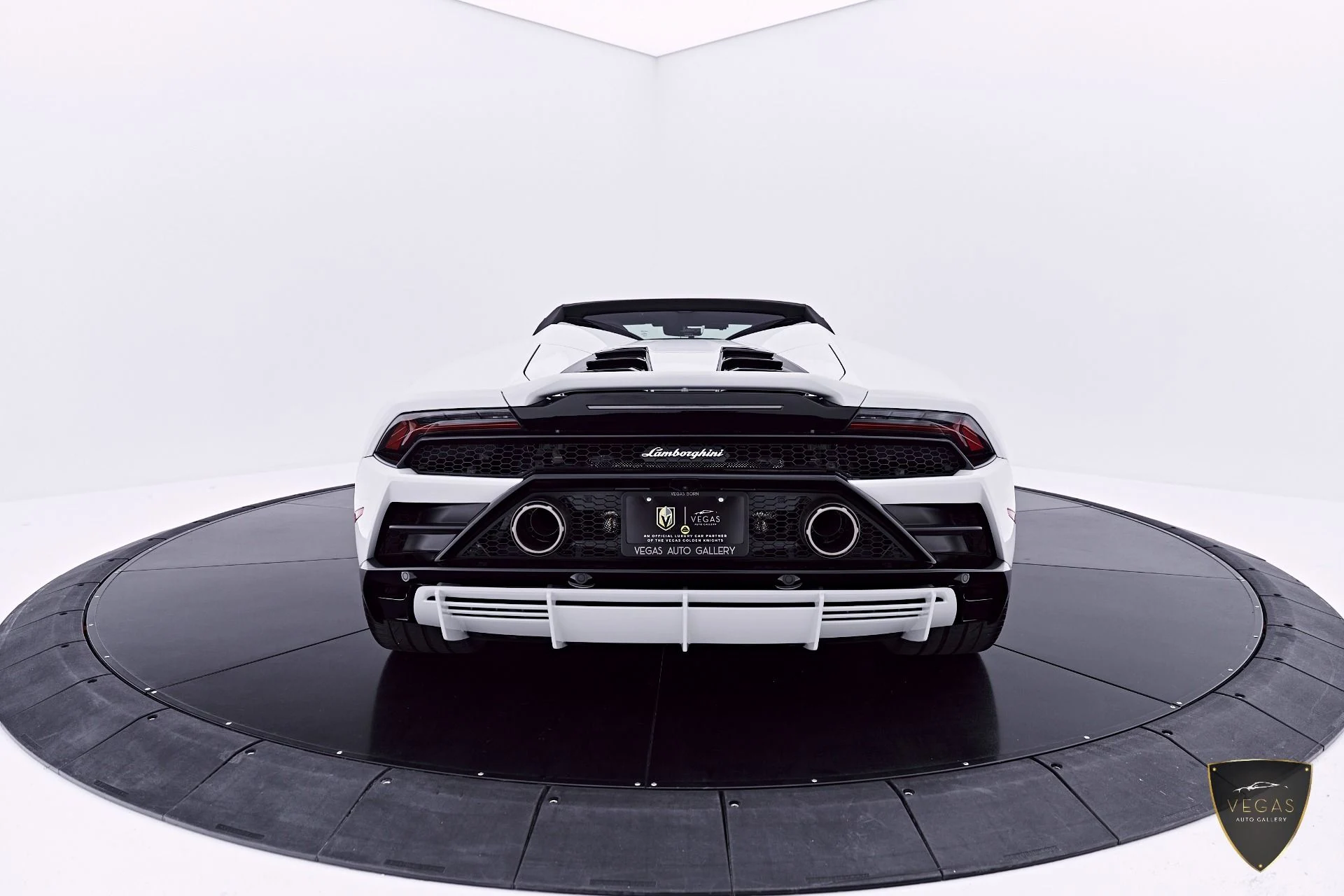 mph011_1298801713_Used_2020_Lamborghini_Huracan_EVO_Base_1782523326_f9cb96530a