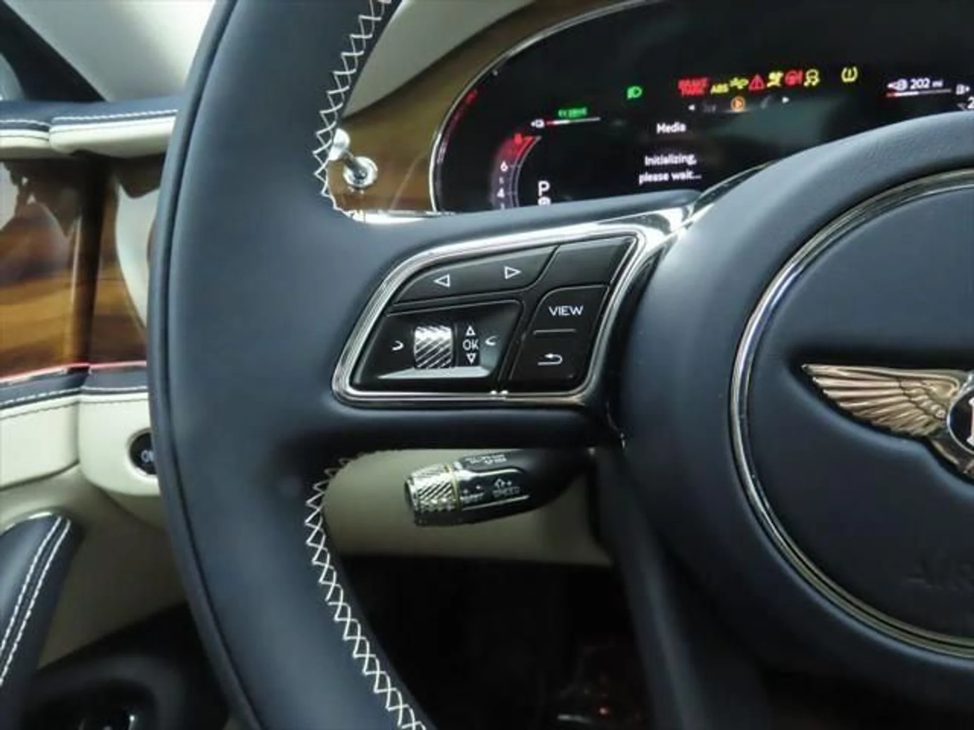 mph011_129919188_used_2025_bentley_flying_spur_speedsedan_8119_23006169_12_640_527cd209e5