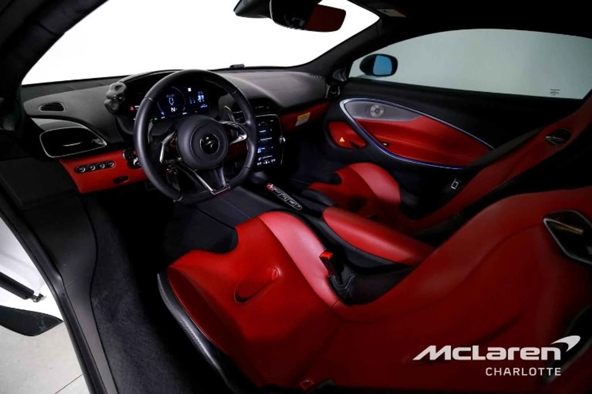 mph011_1303563693_Used_2024_Mc_Laren_Artura_bdfd899a95