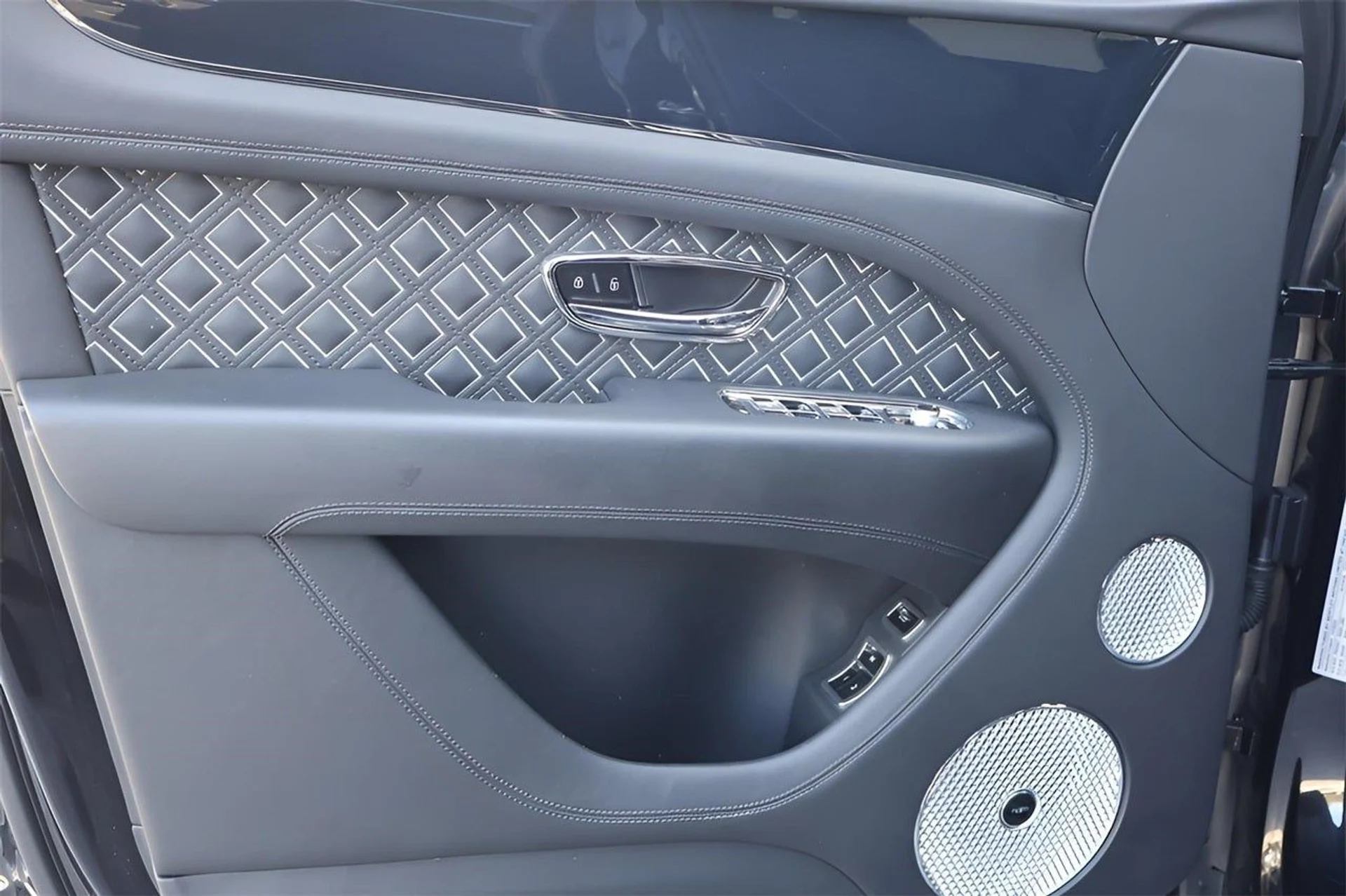 mph011_1304094945_12_7e2aec4430