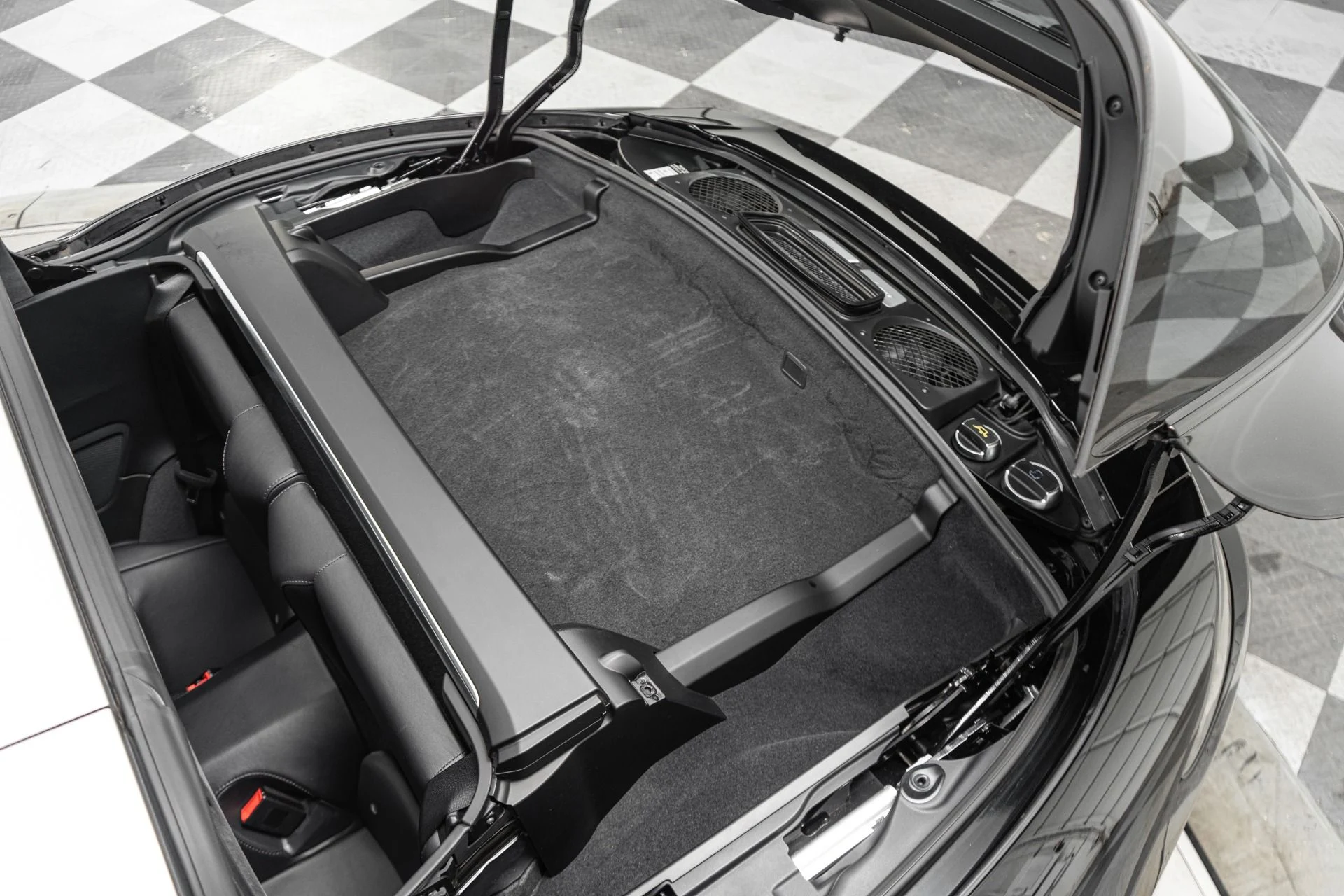 mph011_1304469293_Used_2016_Porsche_911_Targa_4_S_Premium_Package_Heated_and_Ventilated_Seats_1784745982_92d771754e