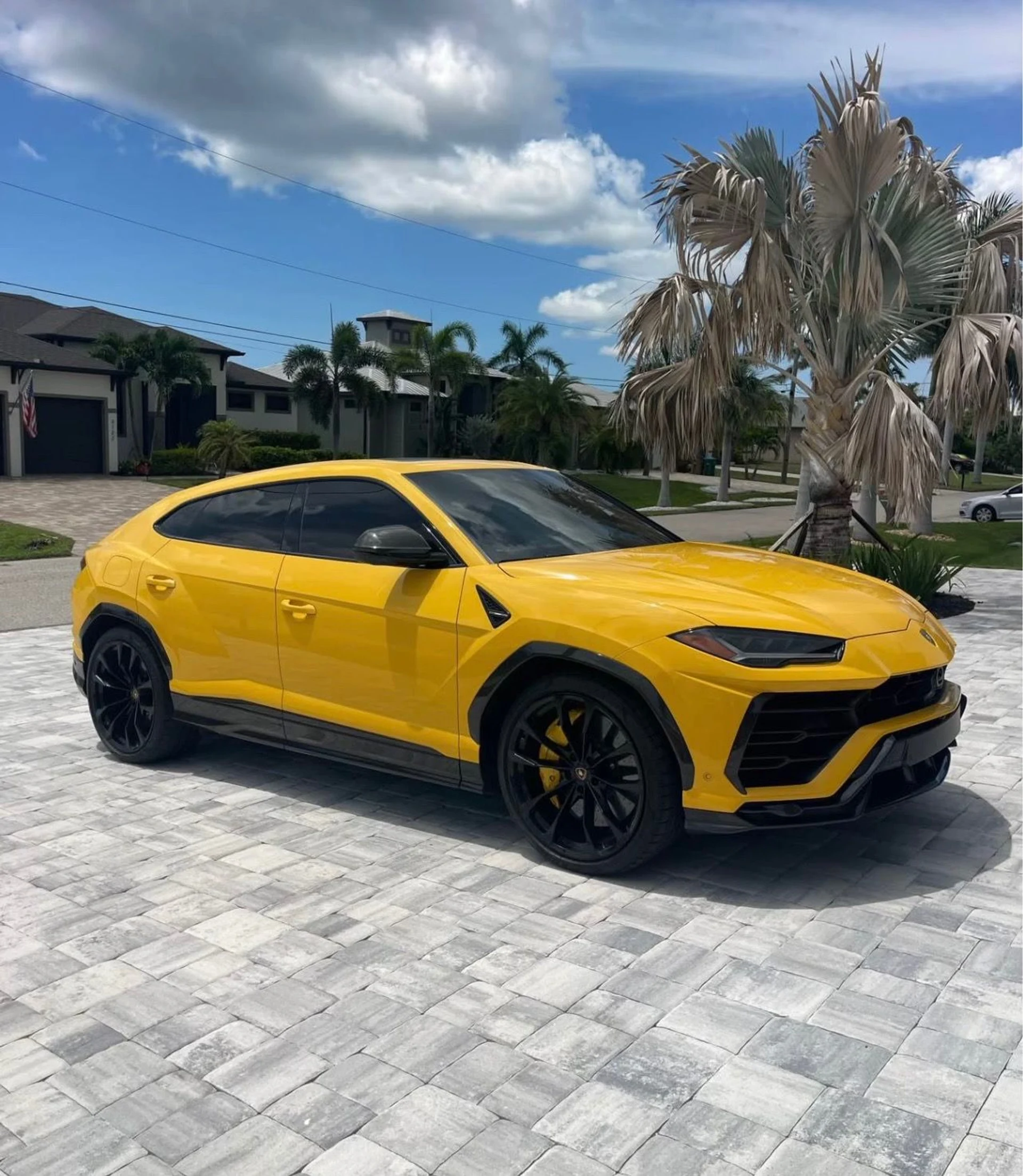 mph011_1306635356_Used_2020_Lamborghini_Urus_1754064718_c78fc9b9db