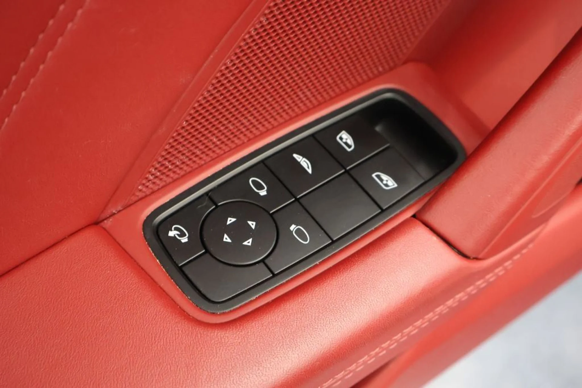 mph011_1315735863_12_7191d6eab2