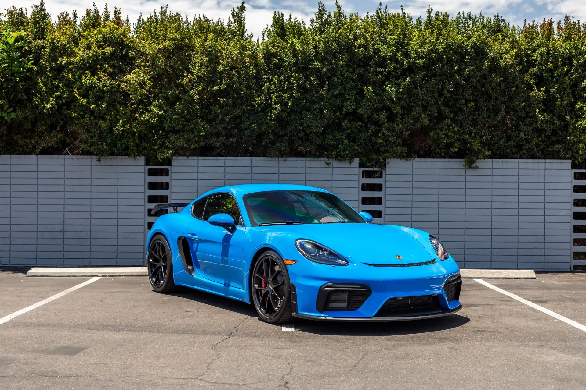 mph011_1319707055_Used_2023_Porsche_718_Cayman_GT_4_1721258203_7cea5ae548