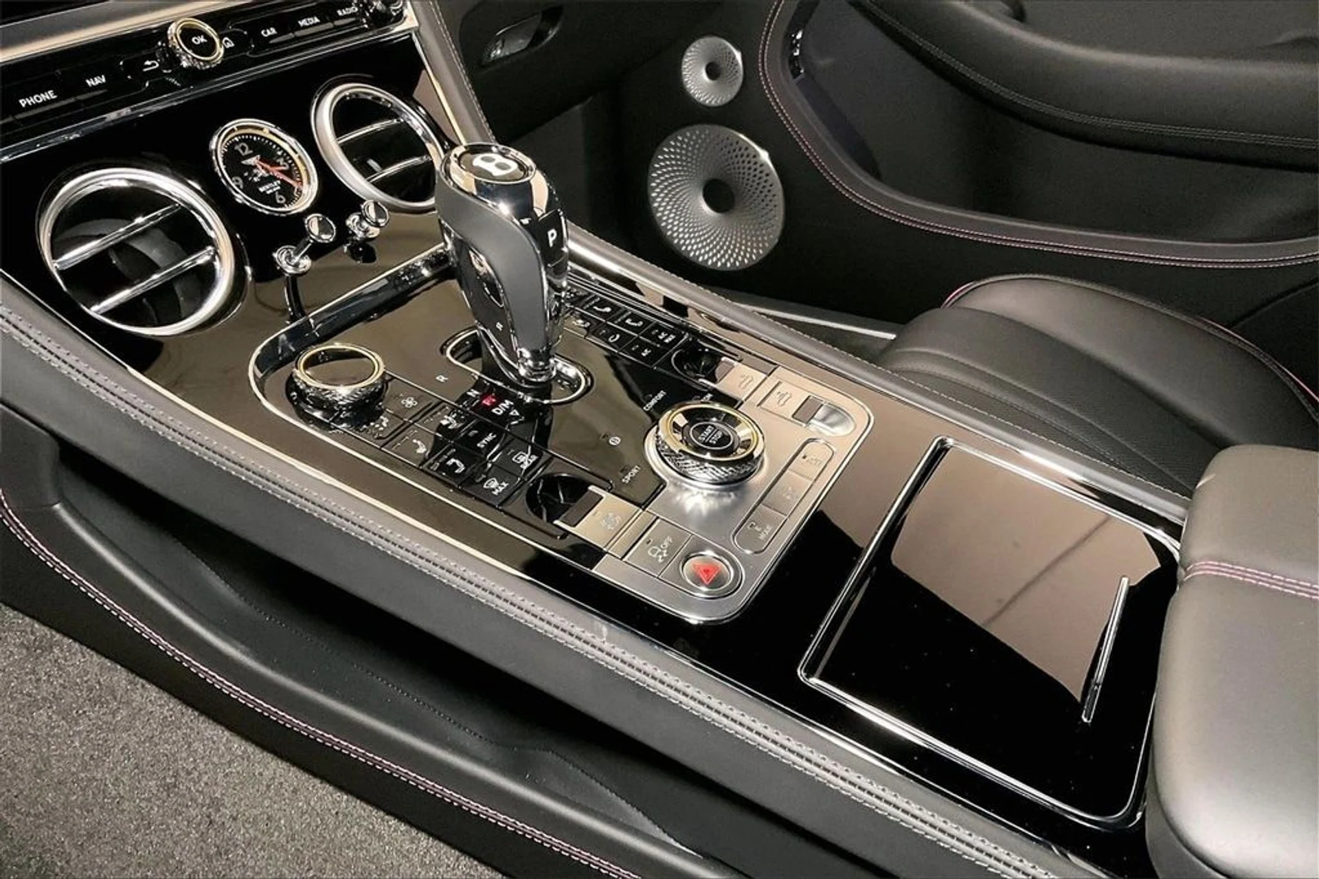 mph011_1323656742_ec080dfb0fd4a7bfa9f3816c65e6ed14x_13d7329766