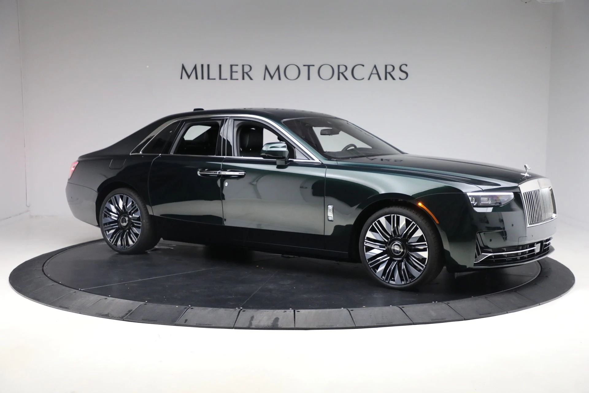 mph011_1324399501_New_2026_Rolls_Royce_Ghost_3b4609b14d