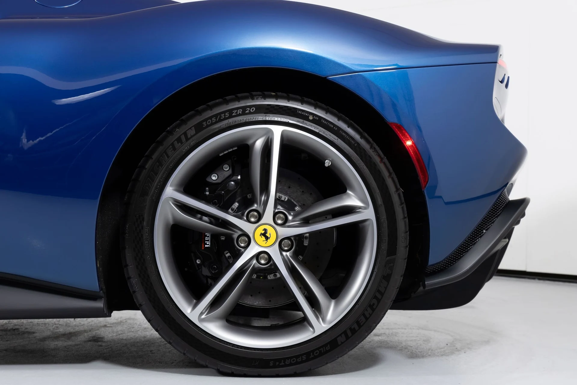 mph011_132685066_dc57236bcff583e63bc8e7be1148c630x_c23e7ce5d9