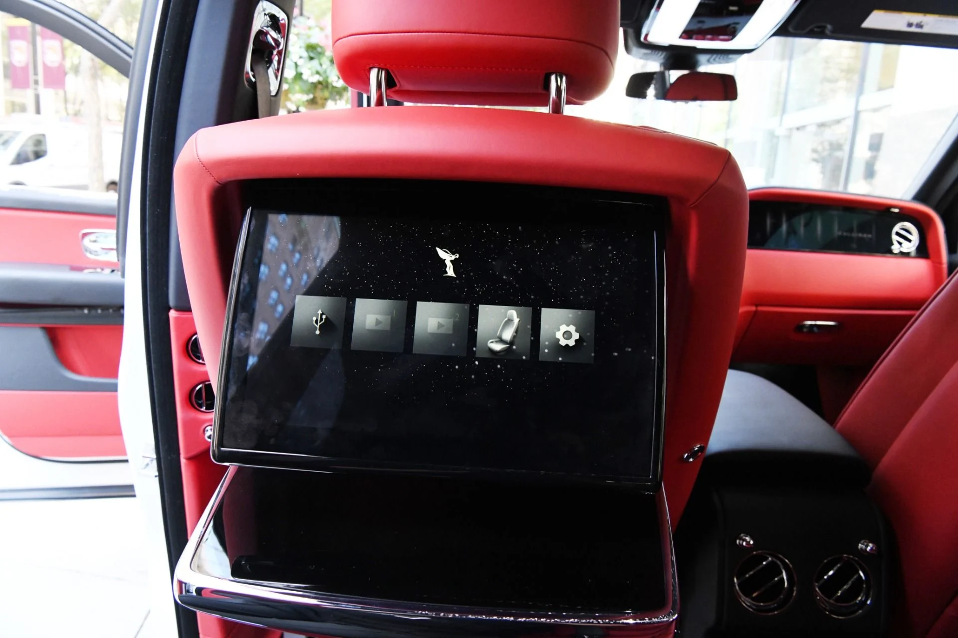 mph011_1329329787_11961_p13_l_a066c29c60