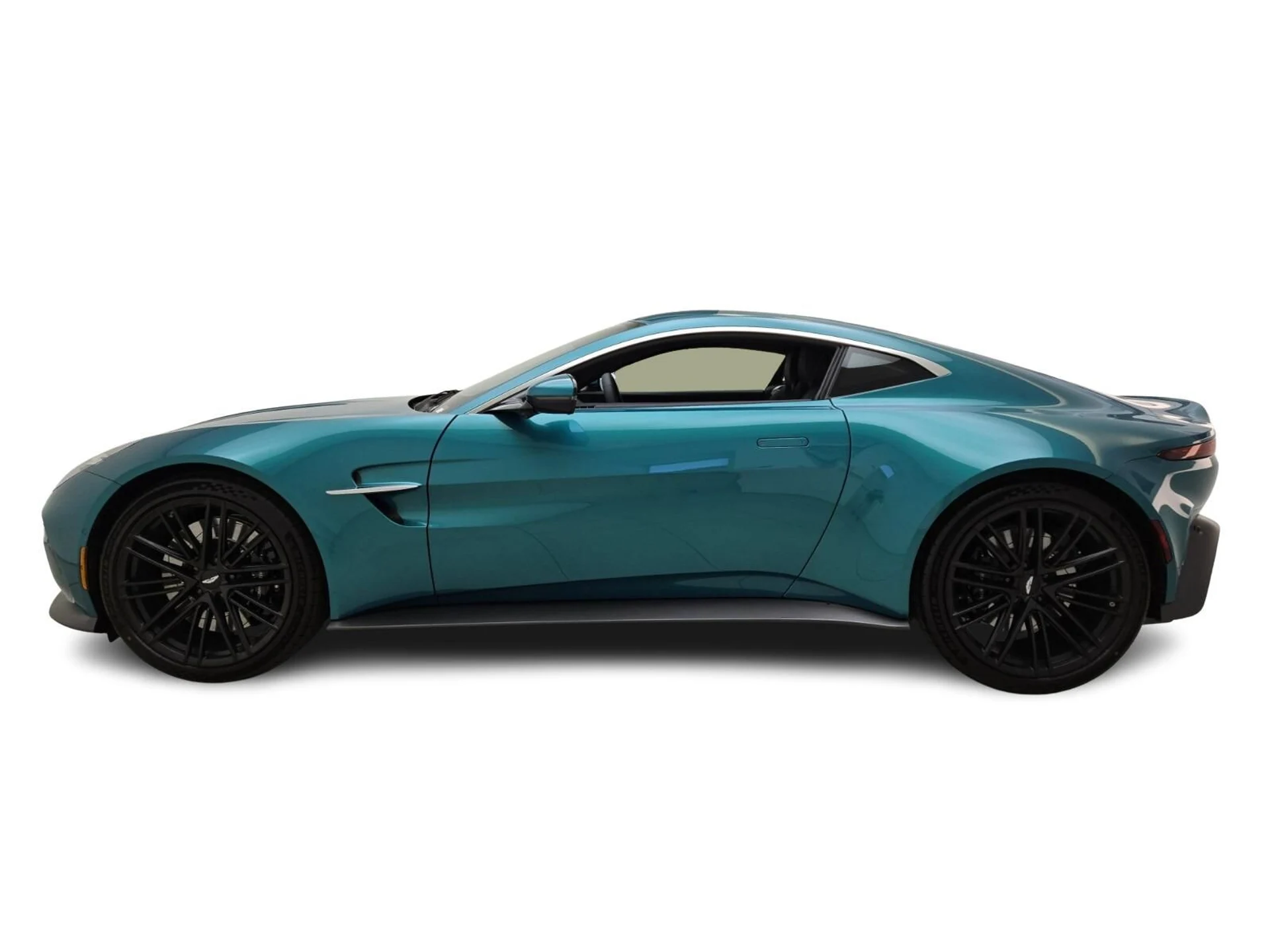 mph011_1330255103_New_2025_Aston_Martin_Vantage_1753161766_bf1697fa22