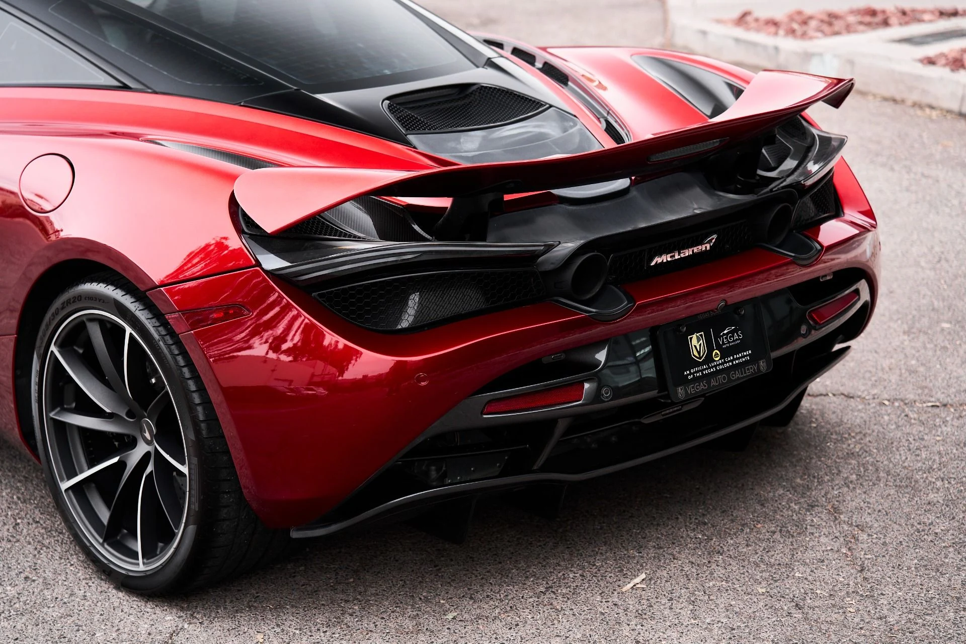 mph011_1332207096_Used_2019_Mc_Laren_720_S_Performance_1756500659_e884321737
