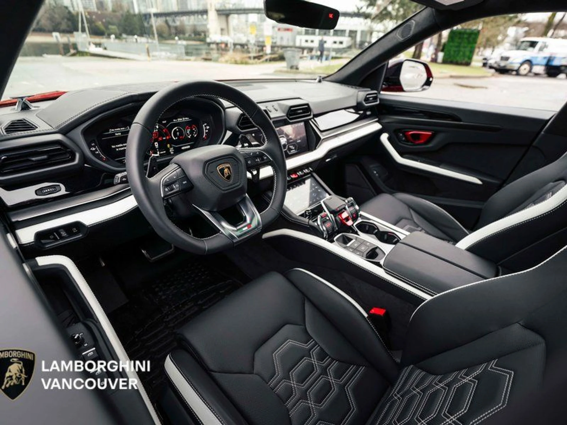 mph011_1333549572_38887416_06107_2026_lamborghini_urus_012_214b532e35