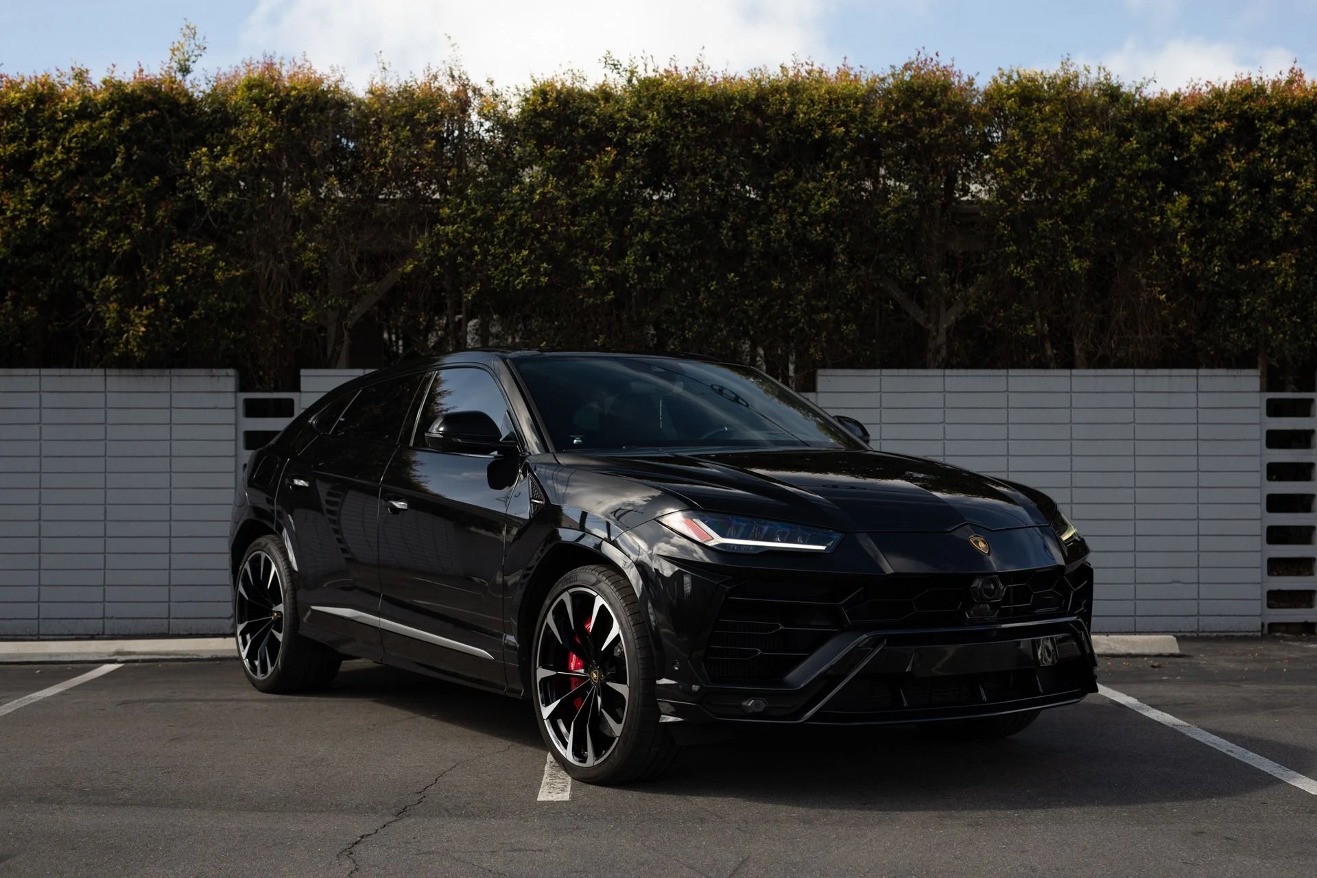 mph011_1335613918_Used_2020_Lamborghini_Urus_1739815954_d450a42ad9