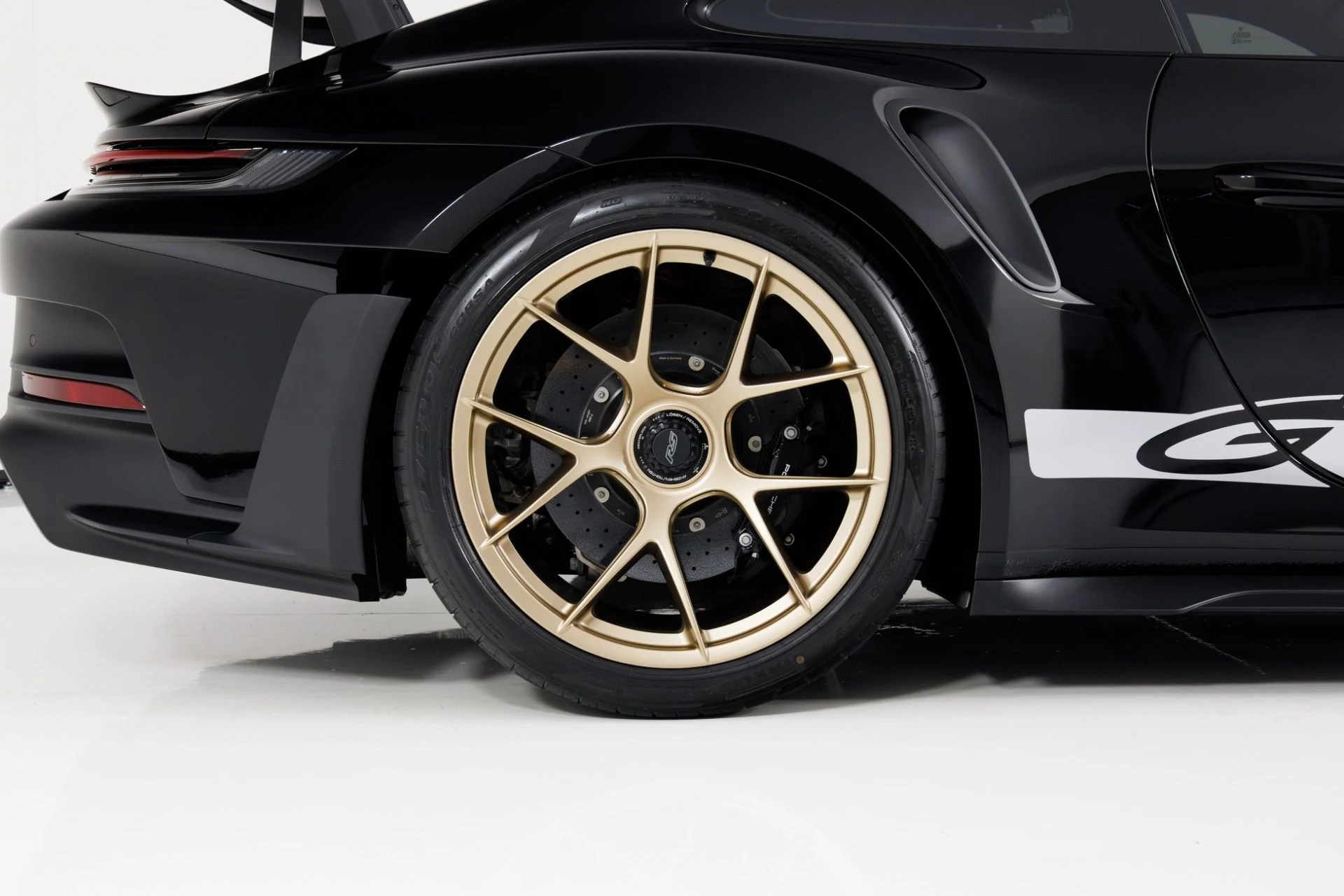 mph011_135028274_Used_2025_Porsche_911_GT_3_RS_1767383446_d1d8f46693