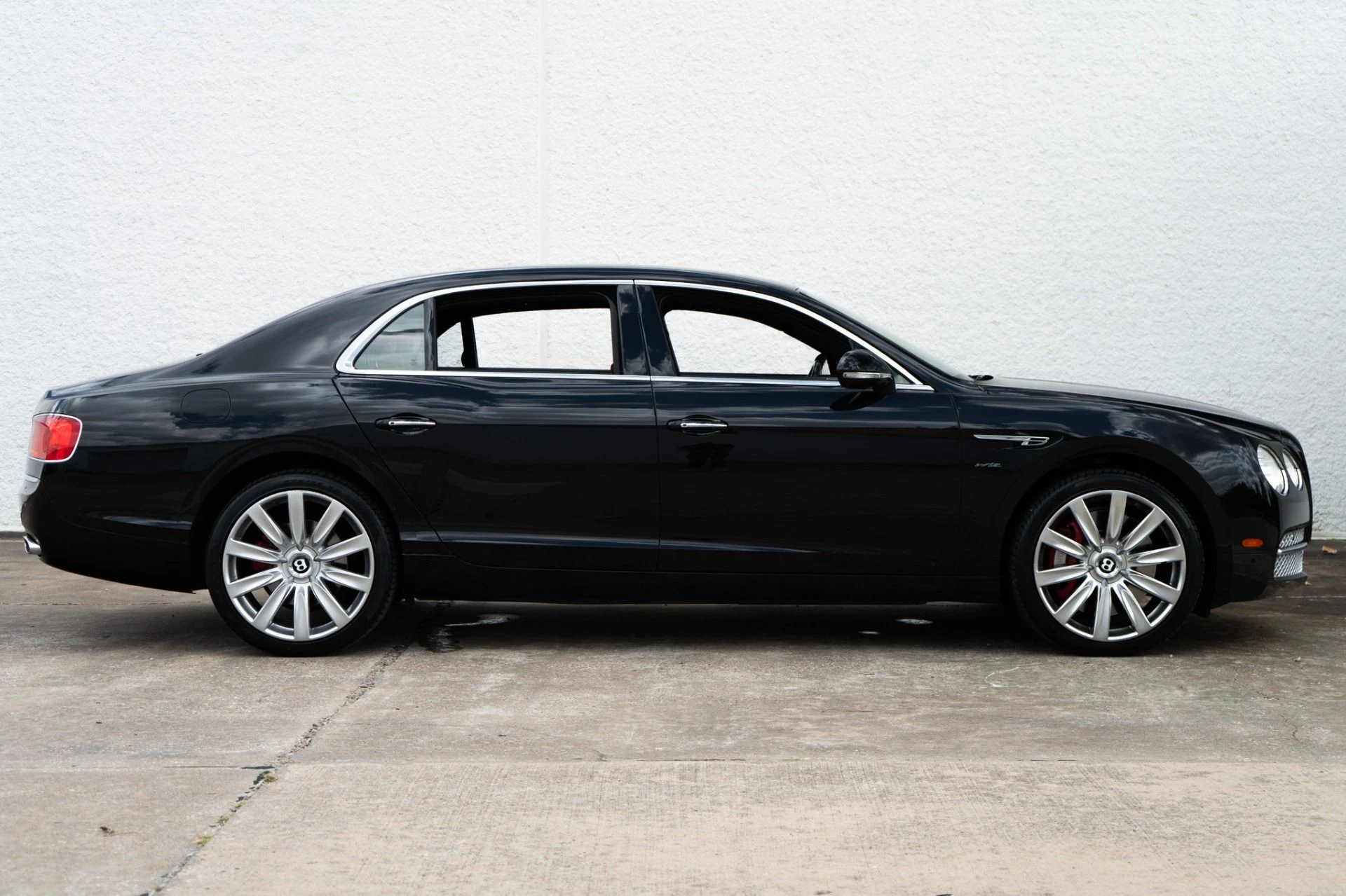 mph011_1353505703_Used_2016_Bentley_Flying_Spur_W12_1760989629_0ea22341c6