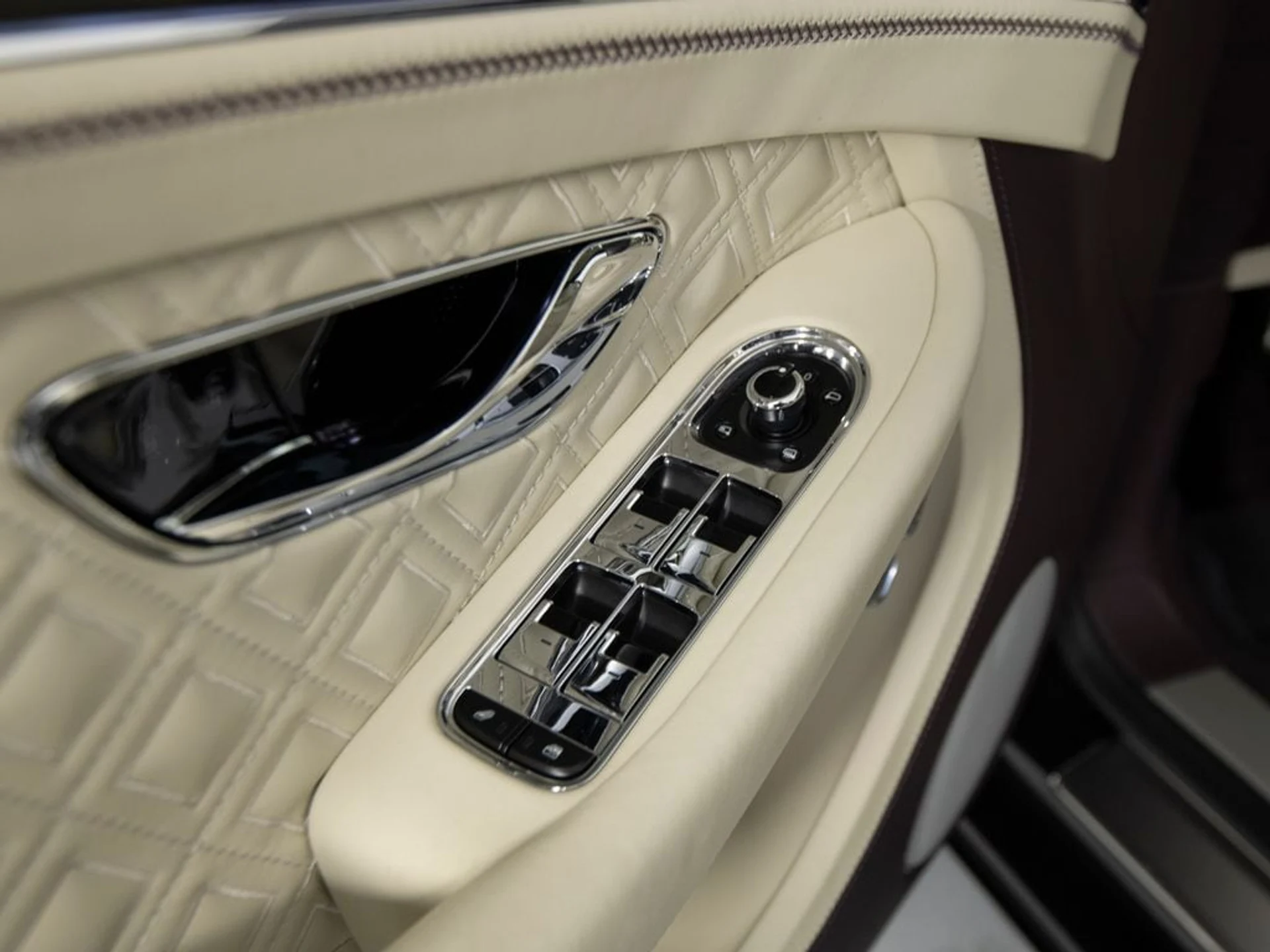 mph011_1355621508_82b1f46a0f055bc1e2f6e1750f5daefax_a44786d831