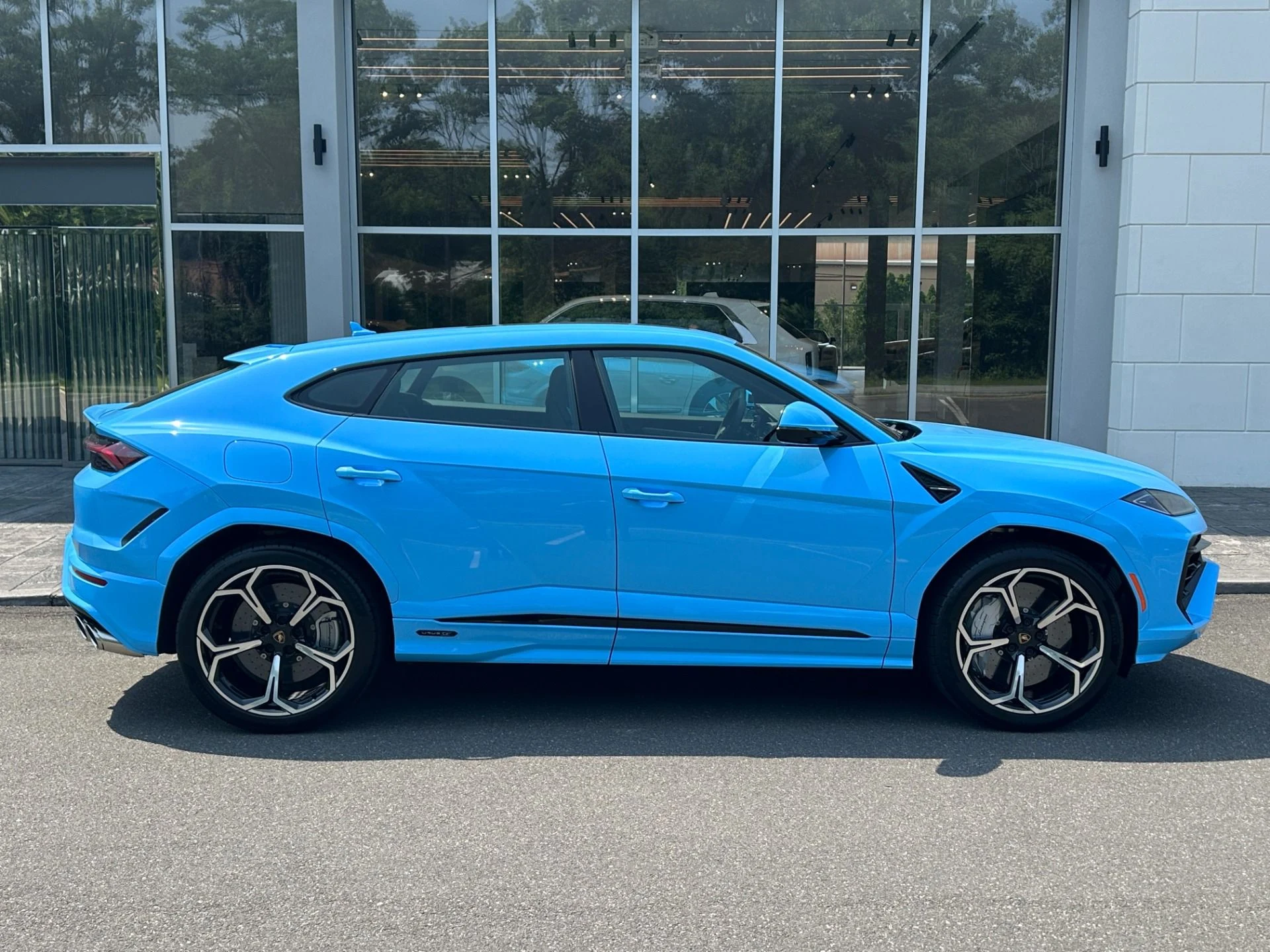 mph011_1362539608_Used_2026_Lamborghini_Urus_SE_1783978520_12107ebc91