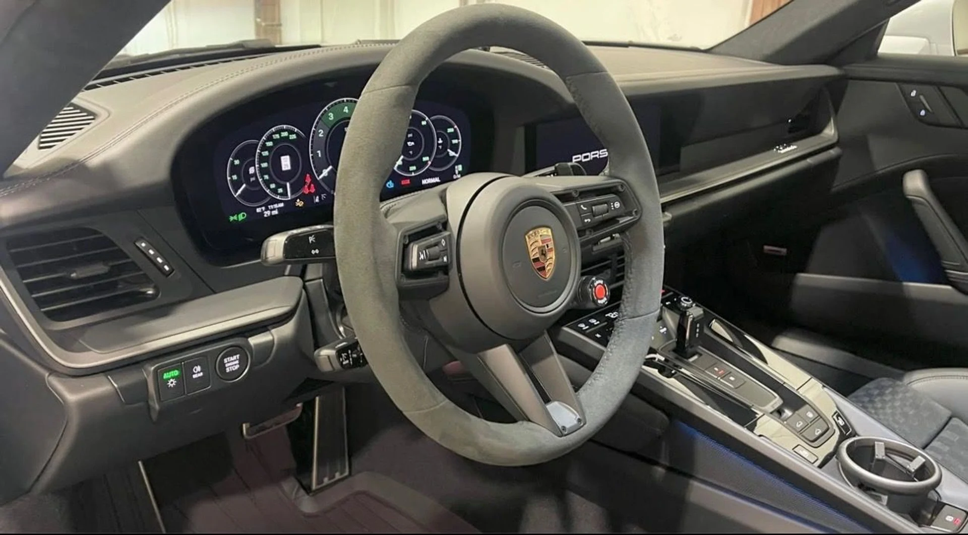 mph011_13689684_Used_2026_Porsche_911_Carrera_GTS_1760541657_58267fcc27