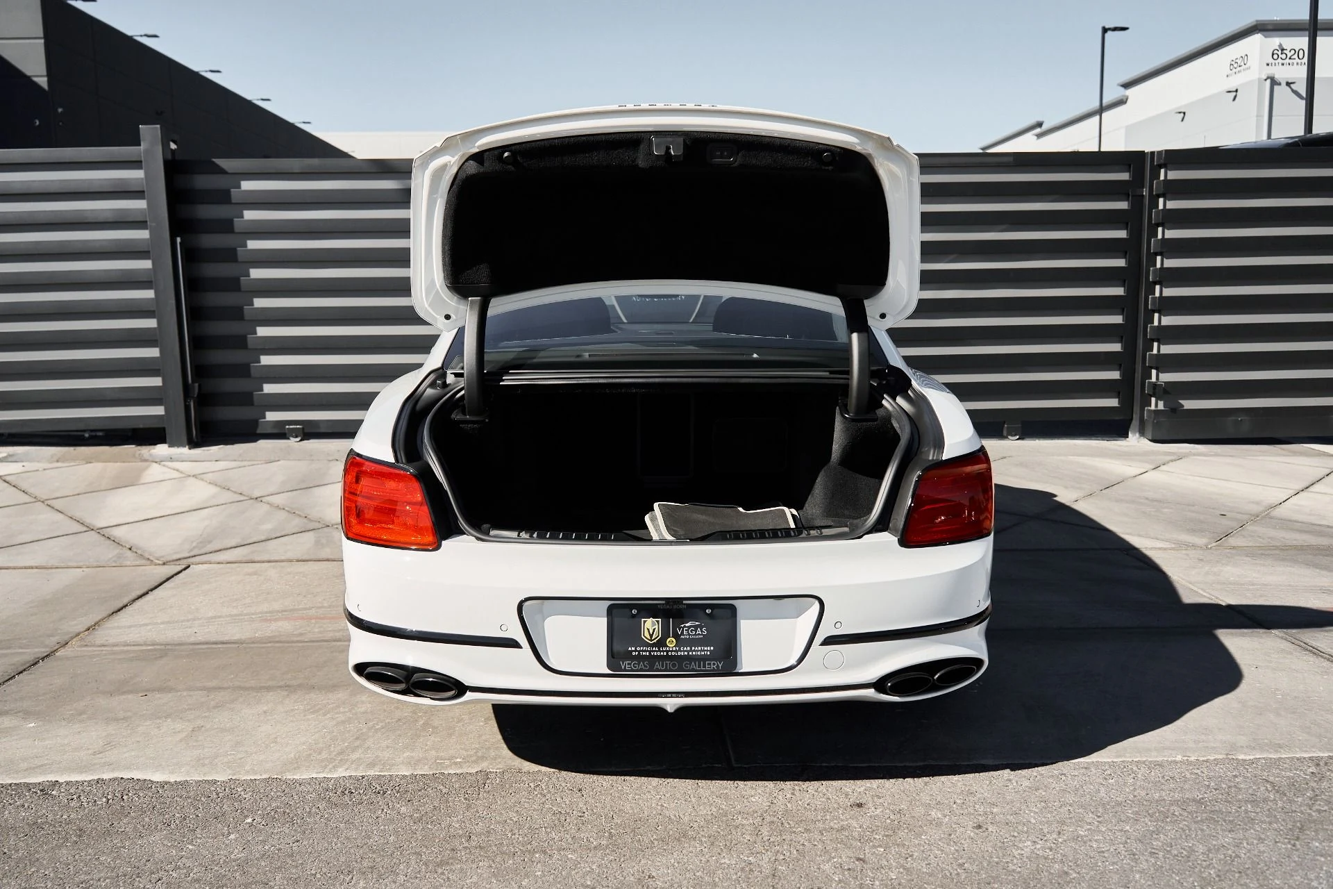 mph011_1371804533_Used_2024_Bentley_Flying_Spur_S_1761779878_232df628c9