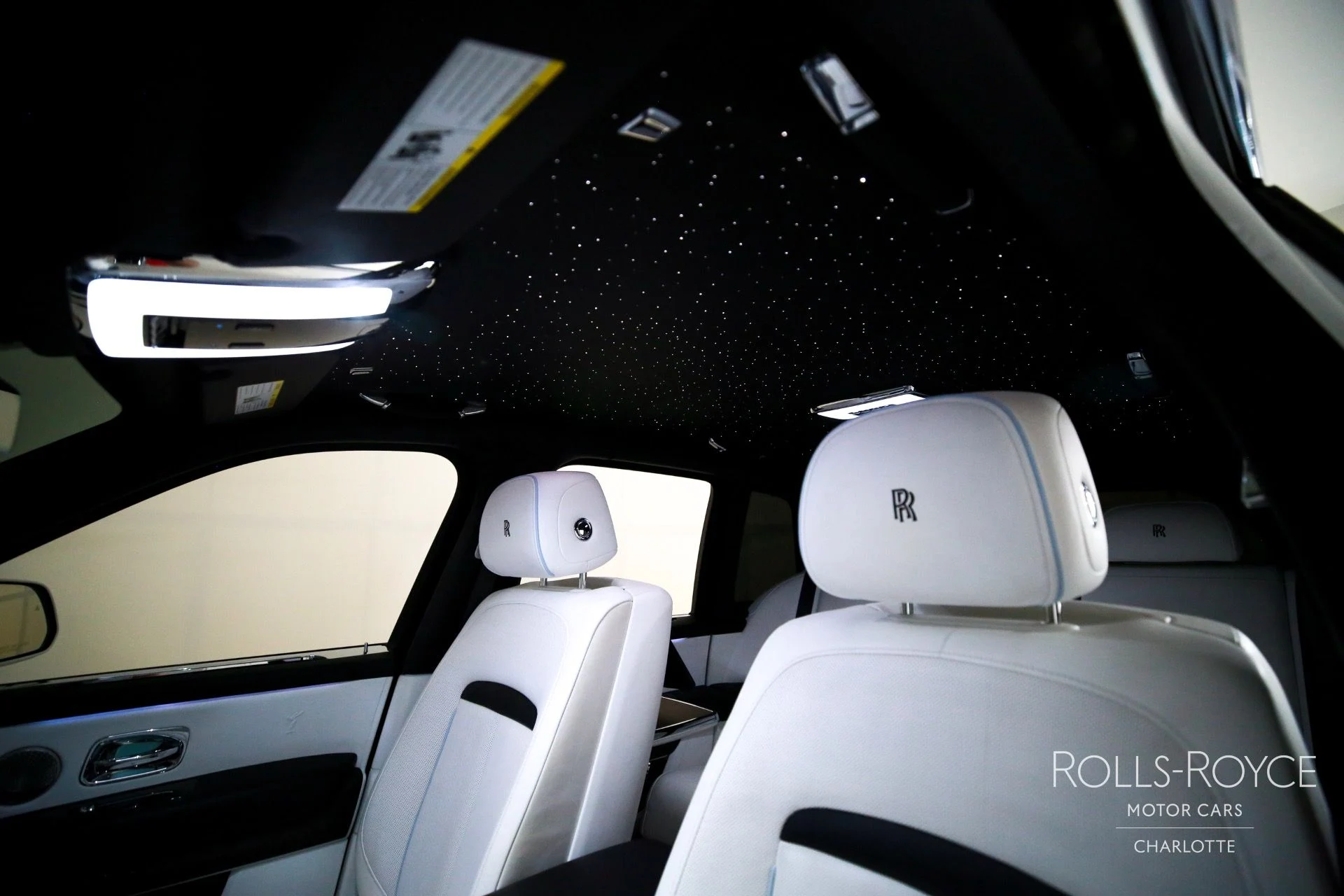 mph011_1374132134_Used_2021_Rolls_Royce_Cullinan_1754591602_80663a544e