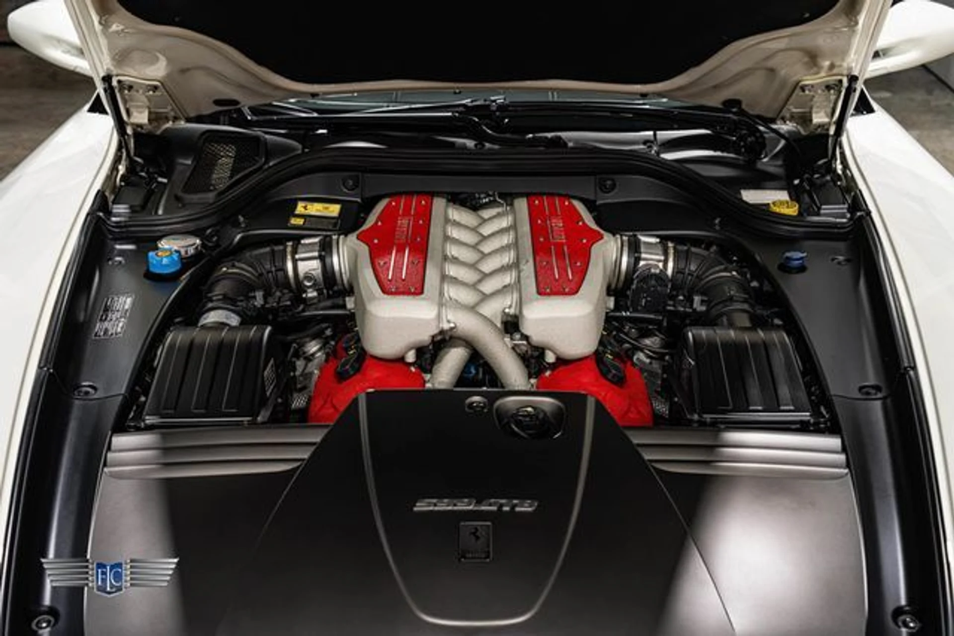 mph011_1376717034_used_2011_ferrari_599_2drcoupegtbfiorano_9689_23067510_16_640_7e7fc0ebd3